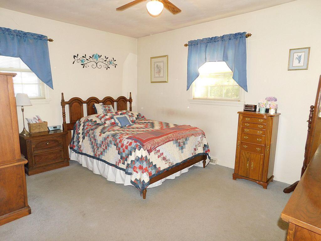 Roanoke, Virginia 24018, United States, 4 Bedrooms Bedrooms, ,2 BathroomsBathrooms,Residential,Active,221998