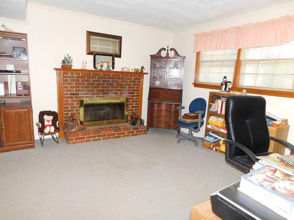 Roanoke, Virginia 24018, United States, 4 Bedrooms Bedrooms, ,2 BathroomsBathrooms,Residential,Active,221998