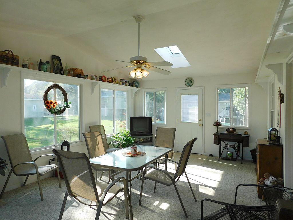 Roanoke, Virginia 24018, United States, 4 Bedrooms Bedrooms, ,2 BathroomsBathrooms,Residential,Active,221998