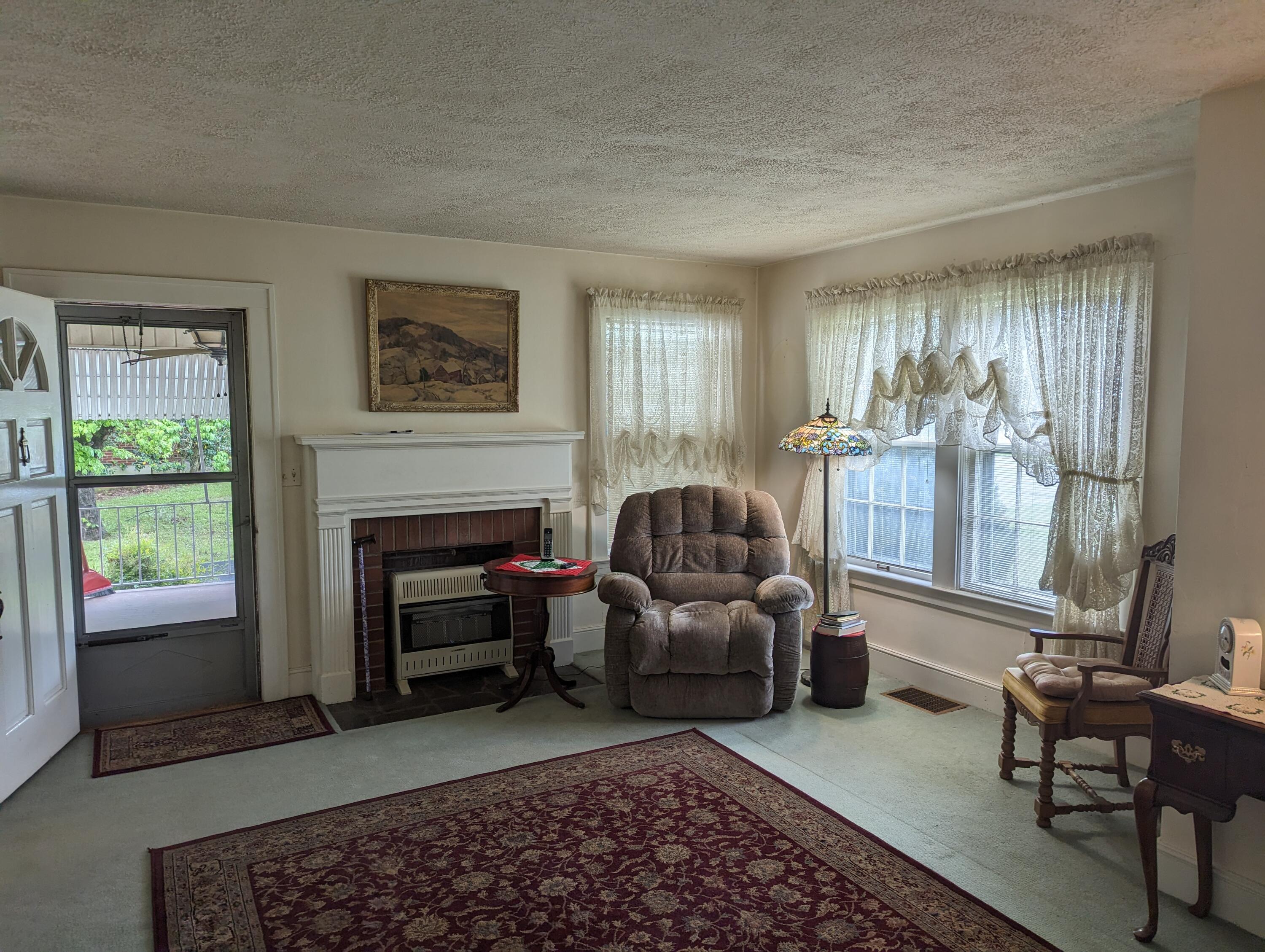 1987 Franklin St, Rocky Mount, Virginia image 4