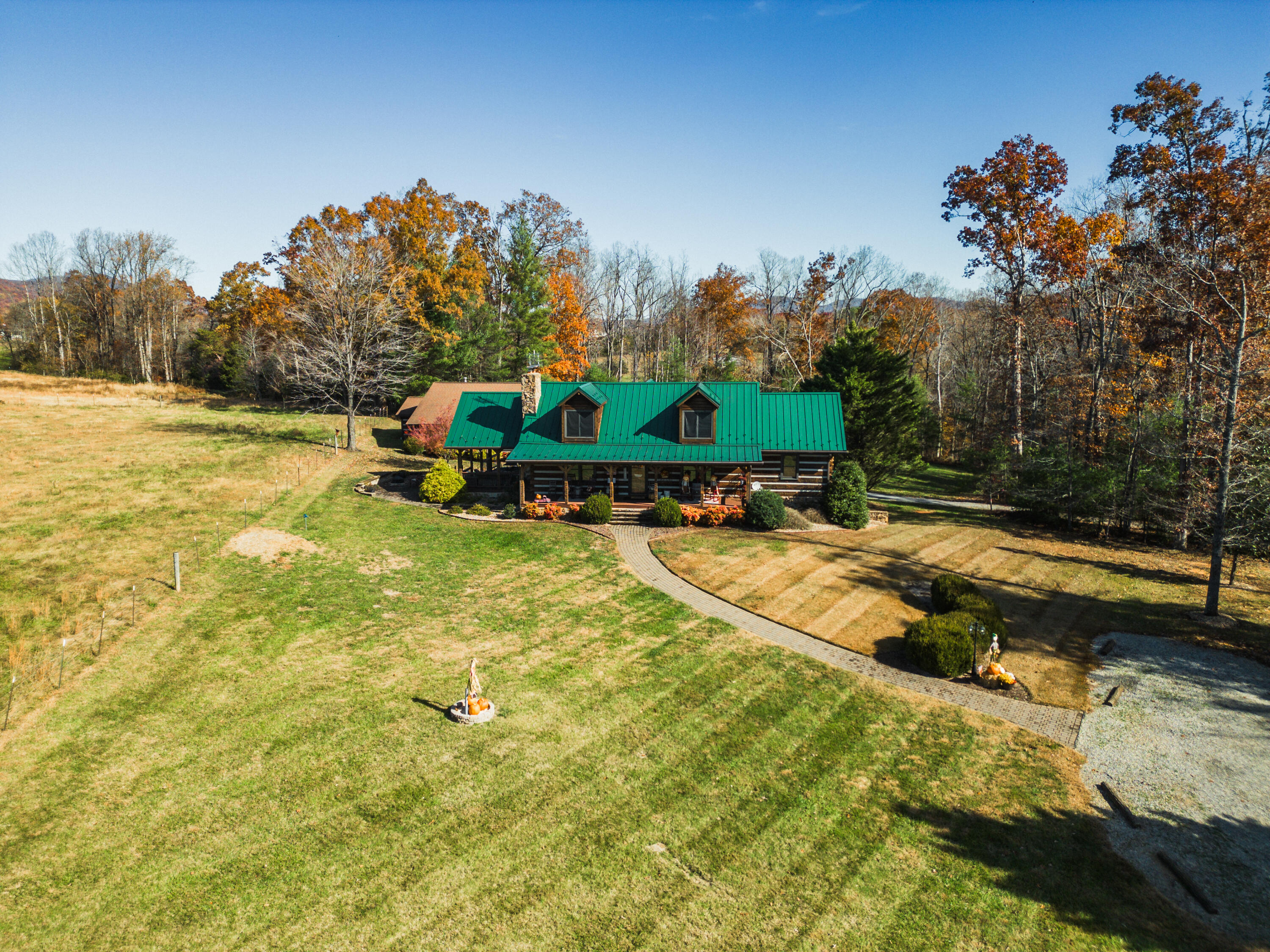 Bedford, Virginia 24523, United States, 4 Bedrooms Bedrooms, ,3 BathroomsBathrooms,Residential,Active,146264