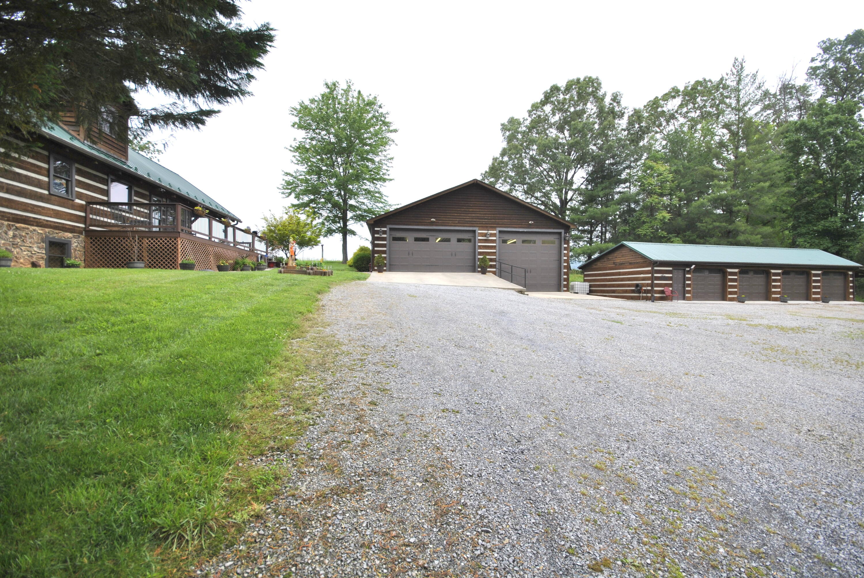 Bedford, Virginia 24523, United States, 4 Bedrooms Bedrooms, ,3 BathroomsBathrooms,Residential,Active,146264