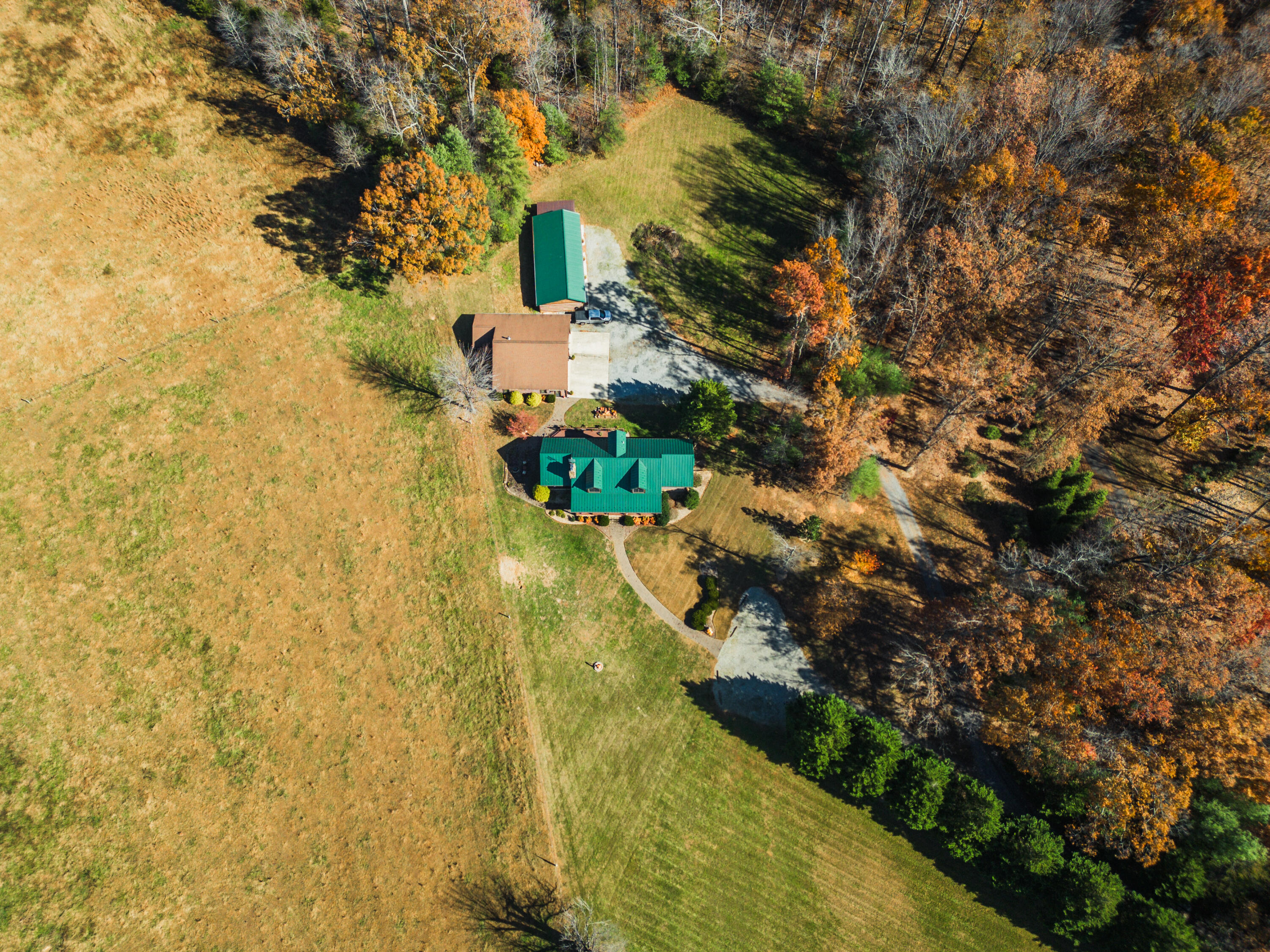 Bedford, Virginia 24523, United States, 4 Bedrooms Bedrooms, ,3 BathroomsBathrooms,Residential,Active,146264