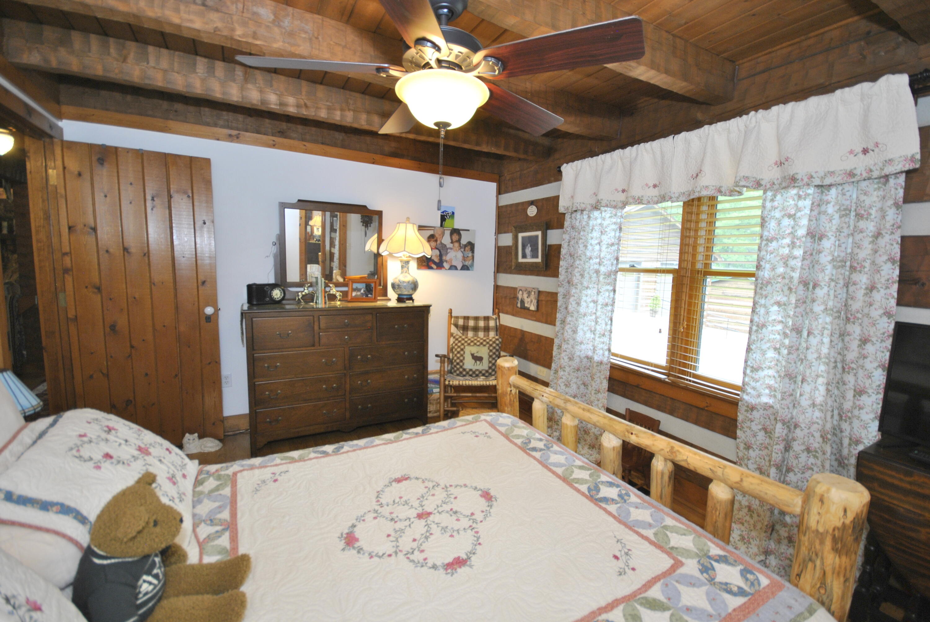 Bedford, Virginia 24523, United States, 4 Bedrooms Bedrooms, ,3 BathroomsBathrooms,Residential,Active,146264