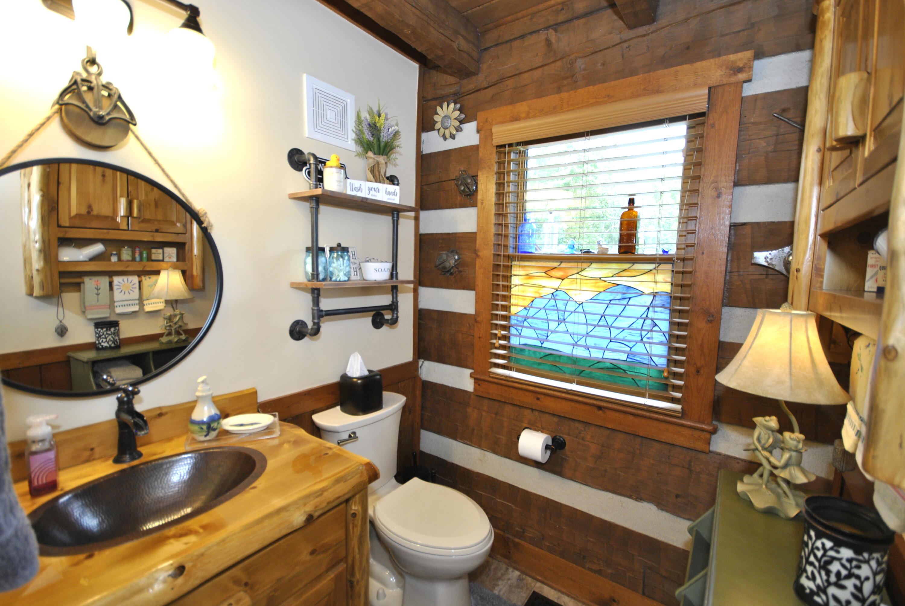 Bedford, Virginia 24523, United States, 4 Bedrooms Bedrooms, ,3 BathroomsBathrooms,Residential,Active,146264