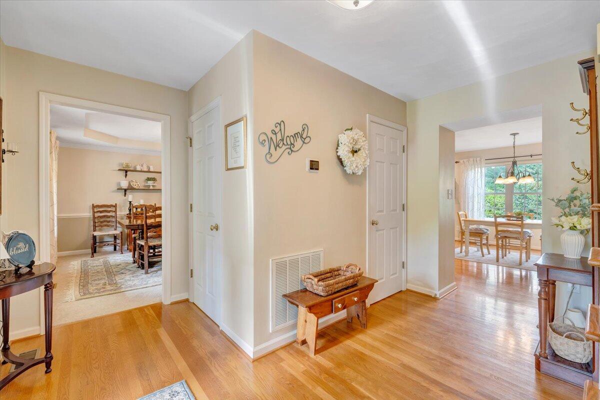 610 Crystal Anne Ln, Roanoke, Virginia image 5