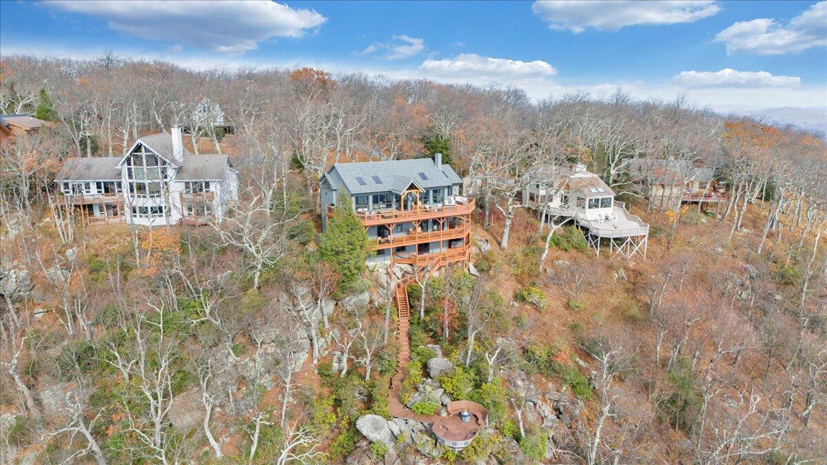 Wintergreen, Virginia 22958, United States, 6 Bedrooms Bedrooms, ,6 BathroomsBathrooms,Residential,Active,32492