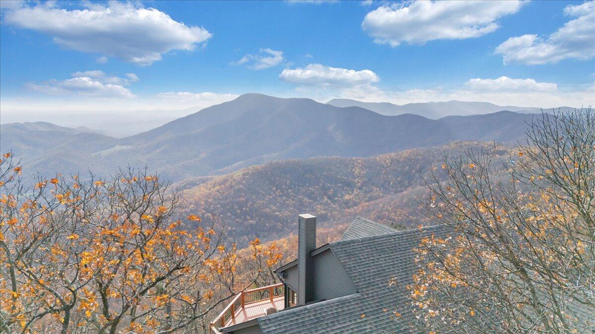 Wintergreen, Virginia 22958, United States, 6 Bedrooms Bedrooms, ,6 BathroomsBathrooms,Residential,Active,32492