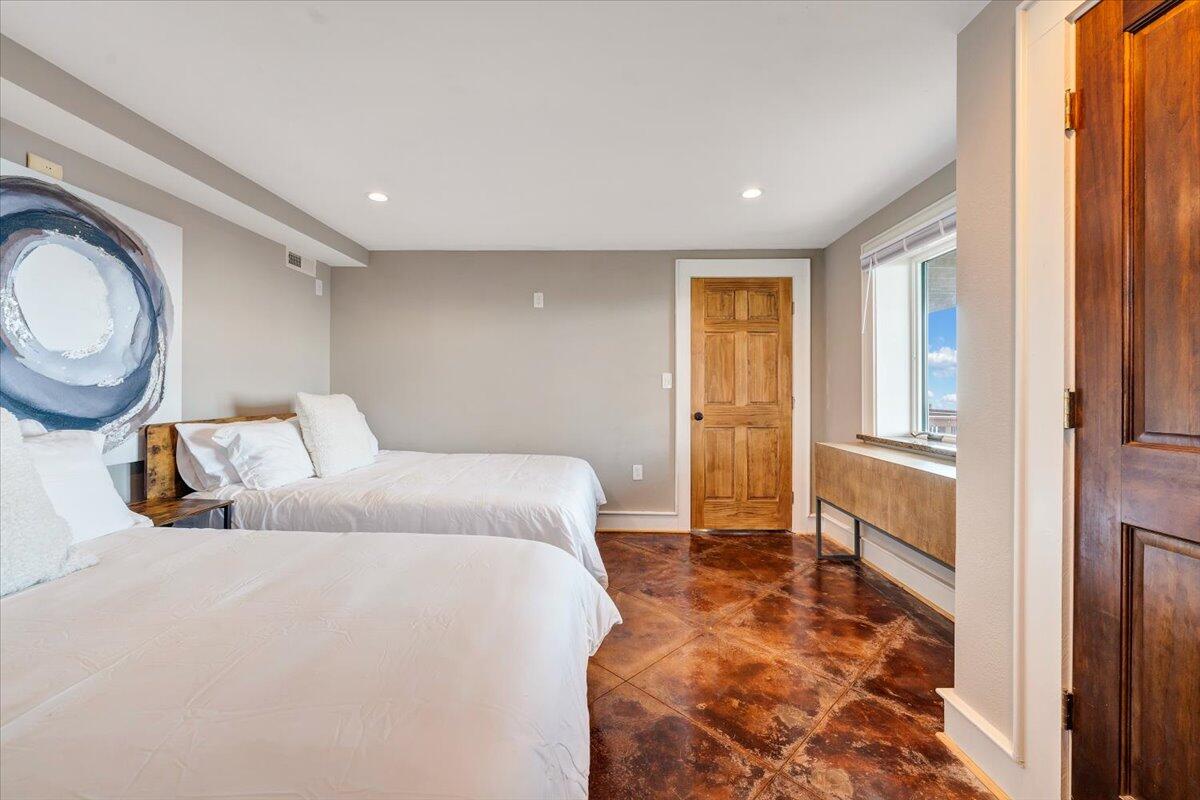 Wintergreen, Virginia 22958, United States, 6 Bedrooms Bedrooms, ,6 BathroomsBathrooms,Residential,Active,32492