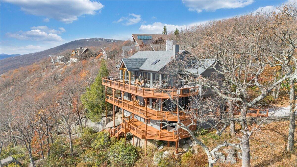 Wintergreen, Virginia 22958, United States, 6 Bedrooms Bedrooms, ,6 BathroomsBathrooms,Residential,Active,32492