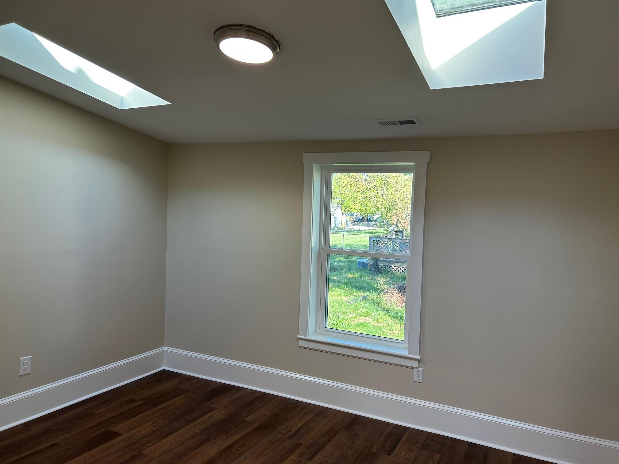 702 Front Ave, Salem, Virginia image 23