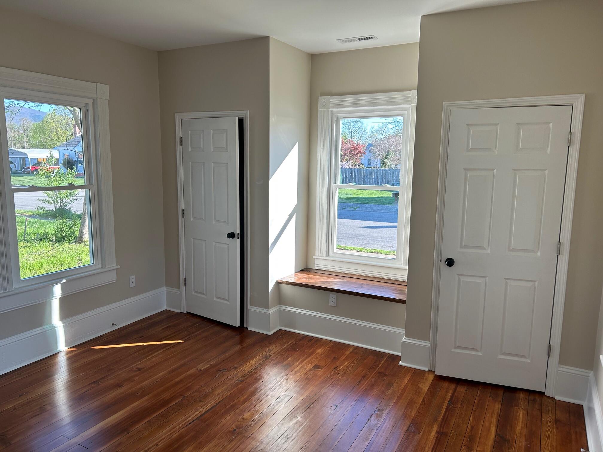 702 Front Ave, Salem, Virginia image 8