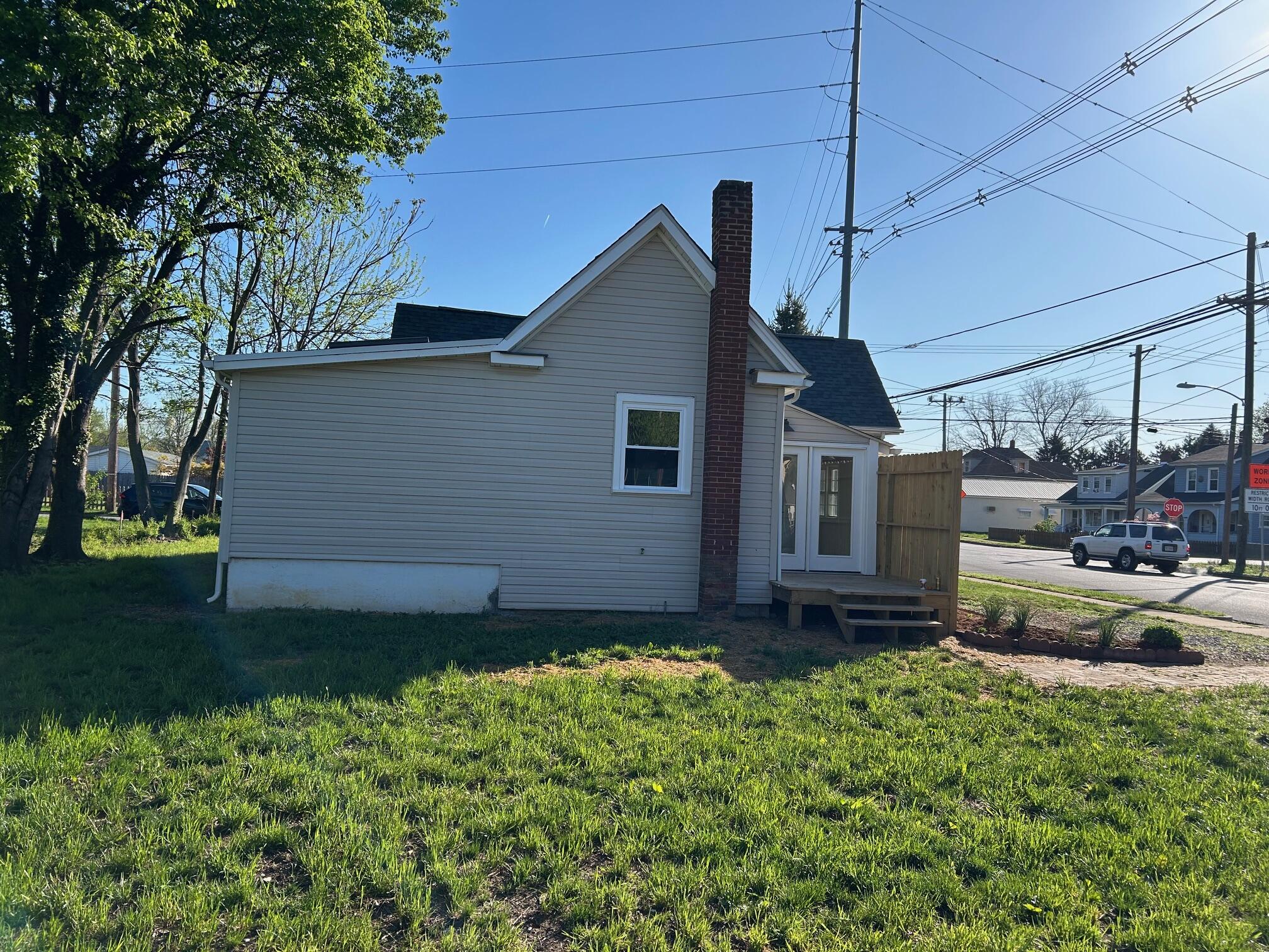 702 Front Ave, Salem, Virginia image 5