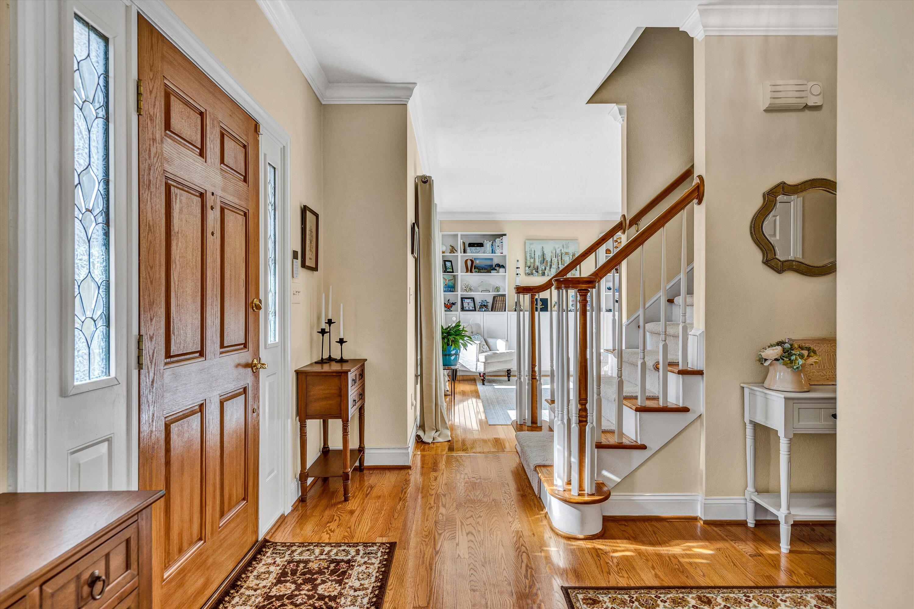 Roanoke, Virginia 24018, United States, 4 Bedrooms Bedrooms, ,4 BathroomsBathrooms,Residential,Pending,82091