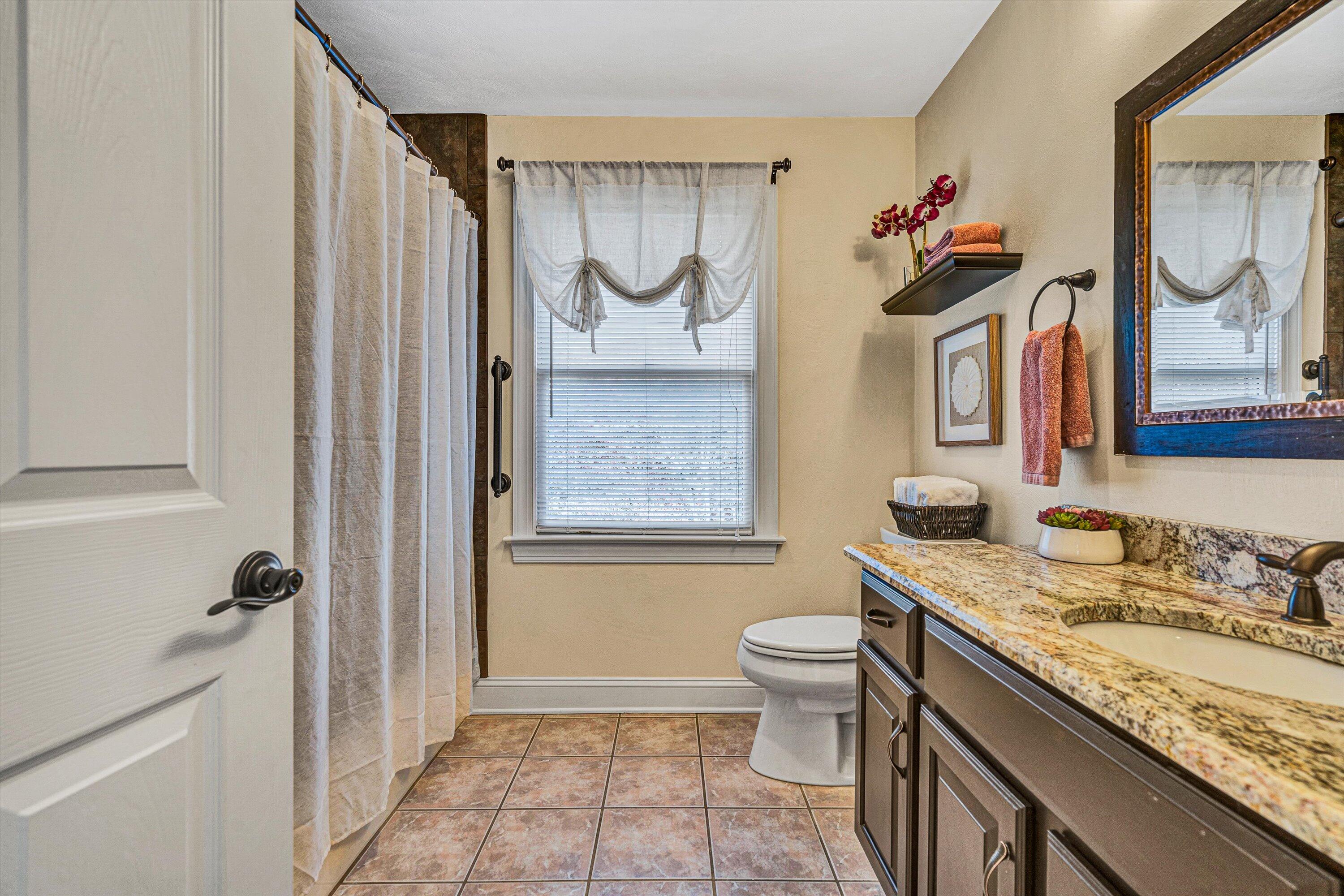 Roanoke, Virginia 24018, United States, 4 Bedrooms Bedrooms, ,4 BathroomsBathrooms,Residential,Pending,82091