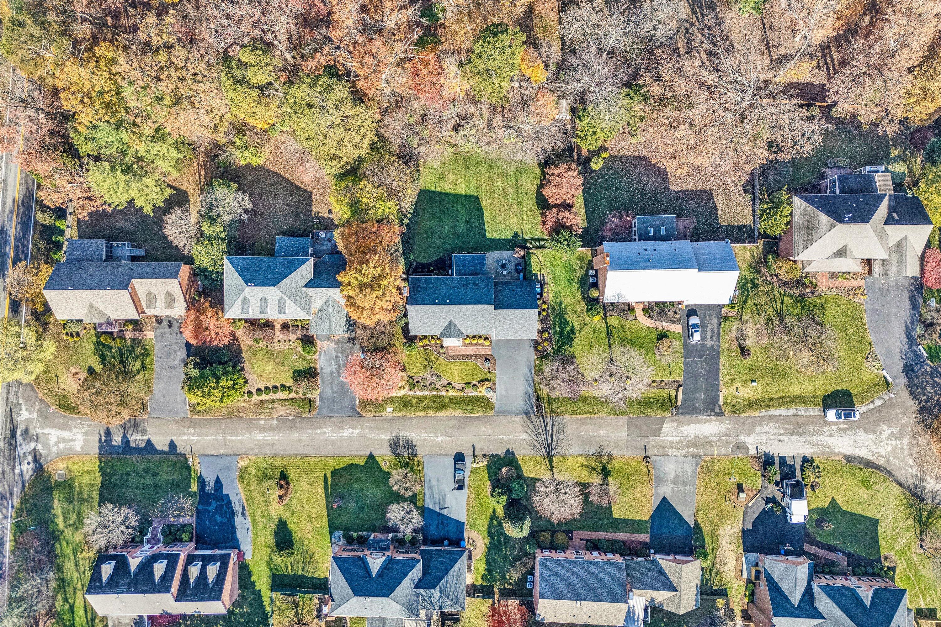 Roanoke, Virginia 24018, United States, 4 Bedrooms Bedrooms, ,4 BathroomsBathrooms,Residential,Pending,82091