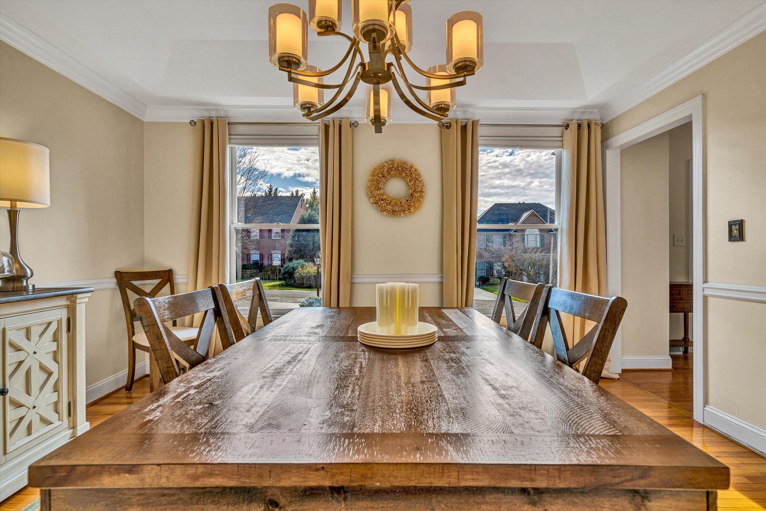 Roanoke, Virginia 24018, United States, 4 Bedrooms Bedrooms, ,4 BathroomsBathrooms,Residential,Pending,82091