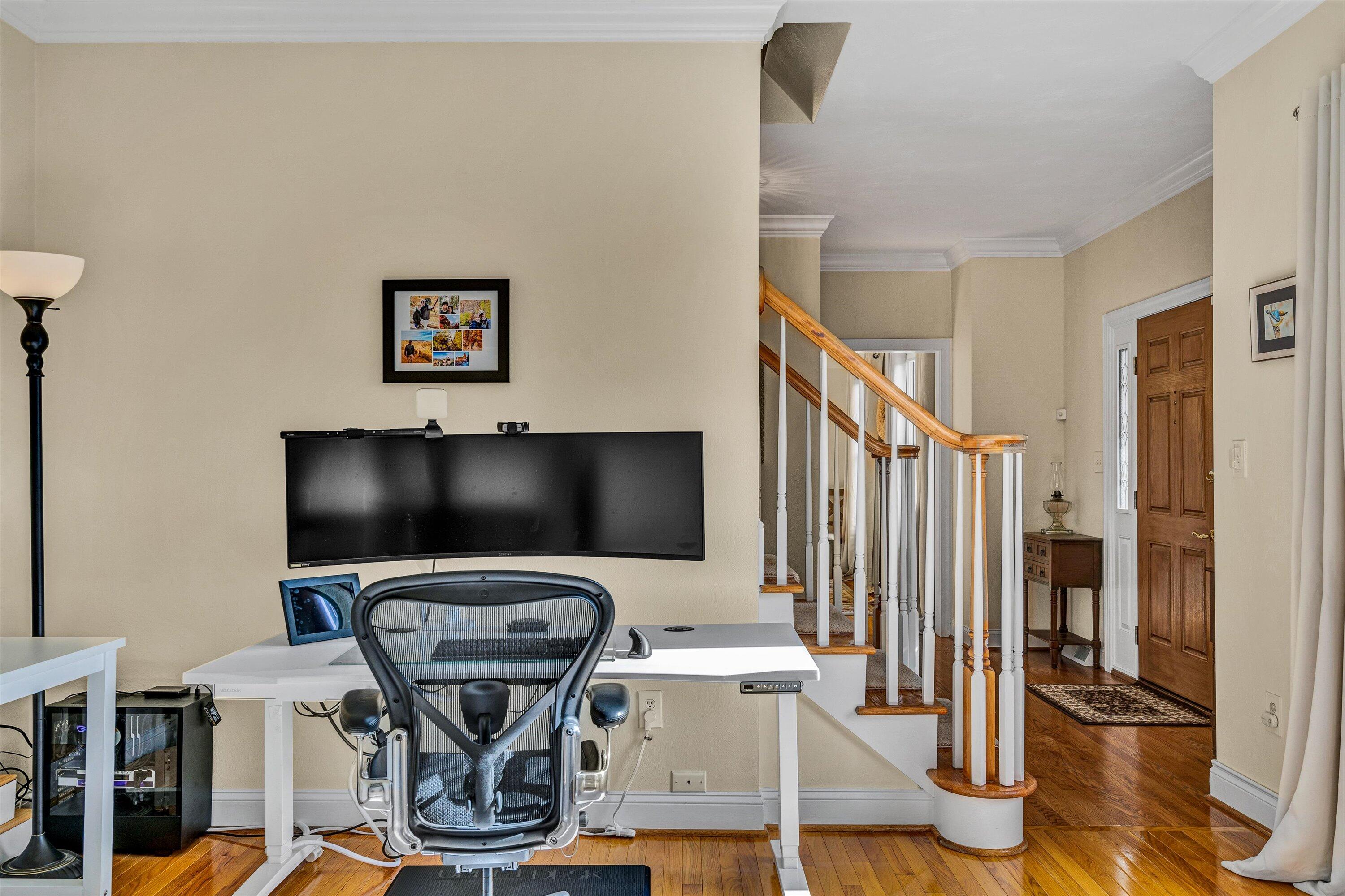 Roanoke, Virginia 24018, United States, 4 Bedrooms Bedrooms, ,4 BathroomsBathrooms,Residential,Pending,82091