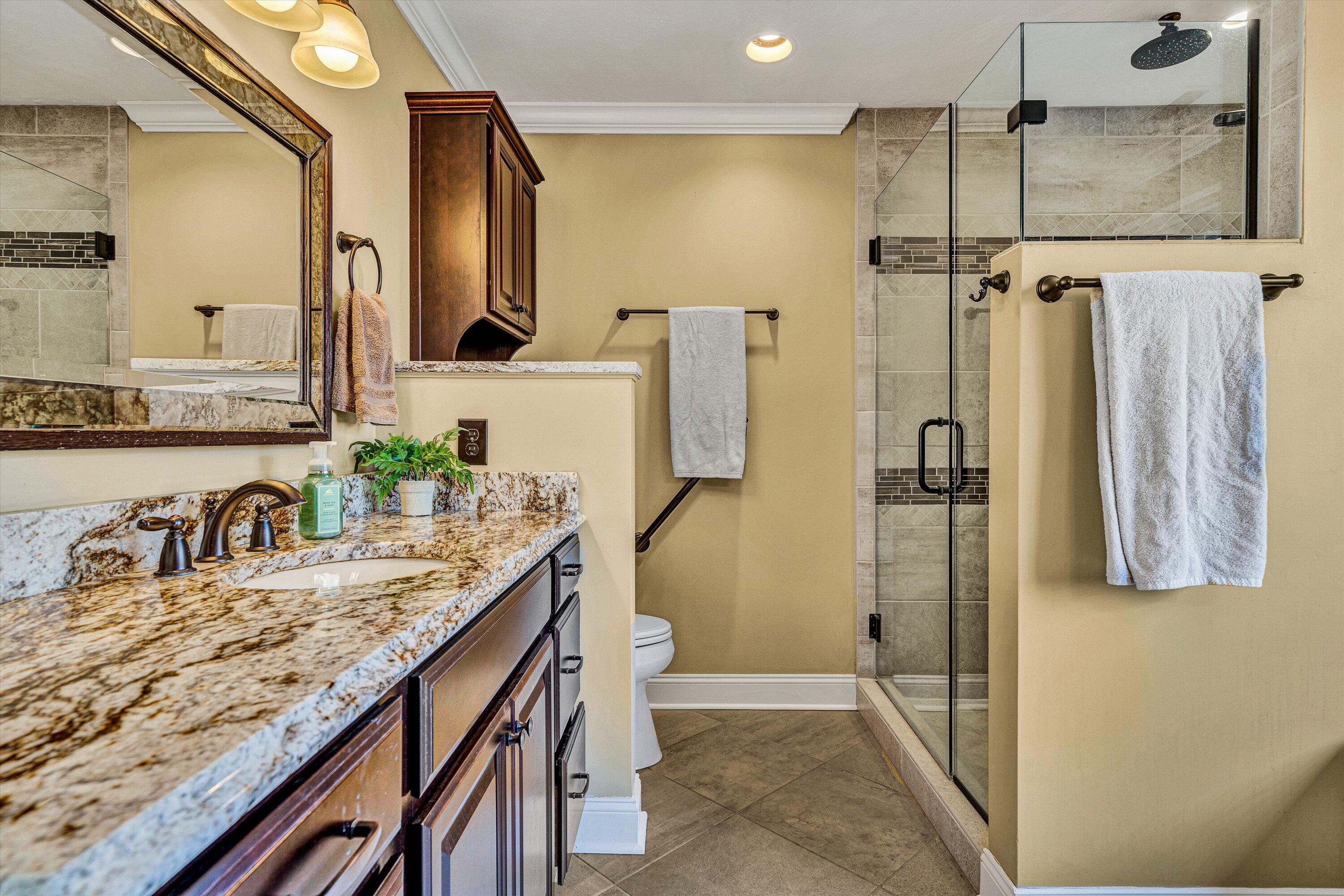 Roanoke, Virginia 24018, United States, 4 Bedrooms Bedrooms, ,4 BathroomsBathrooms,Residential,Pending,82091