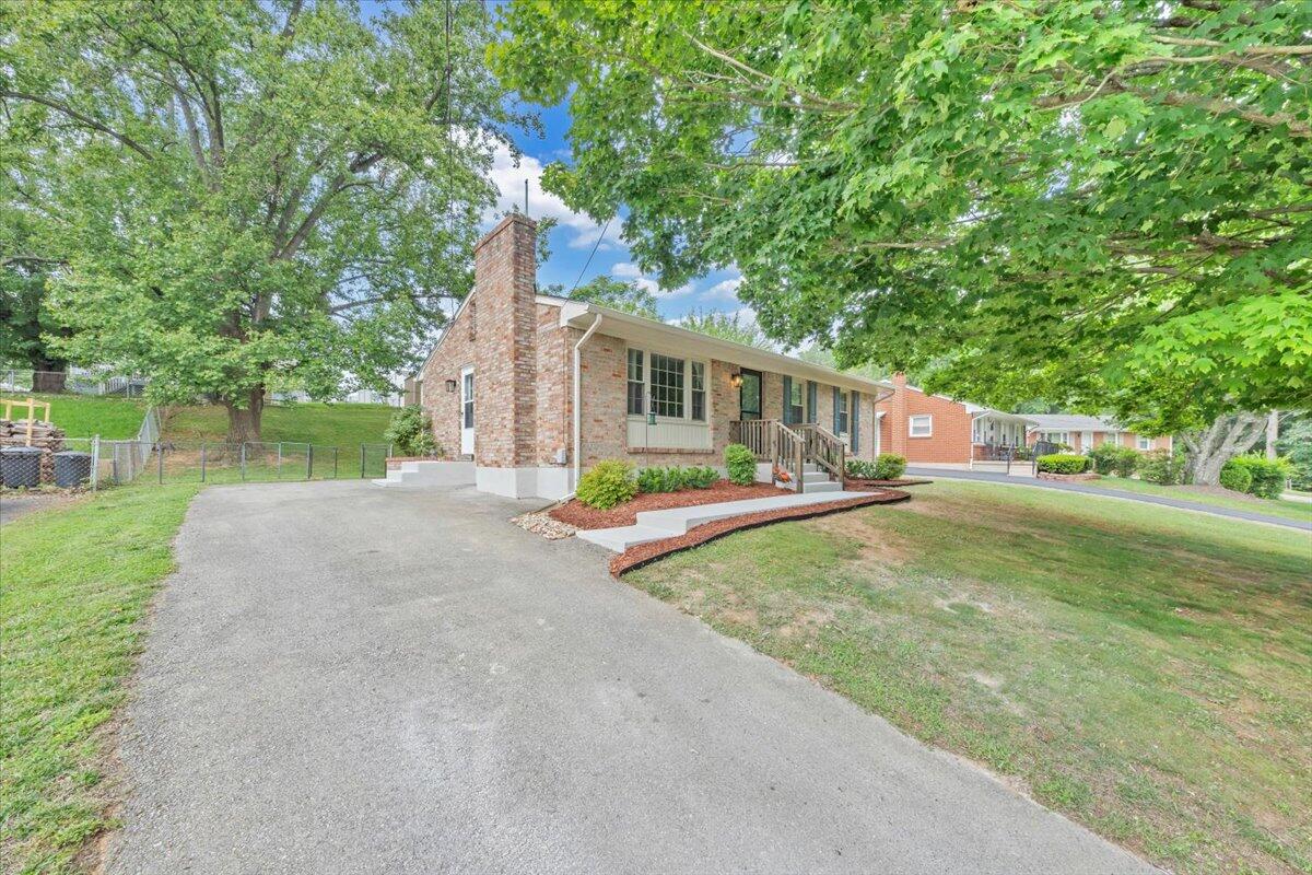 1868 Terry Dr, Vinton, Ohio image 5