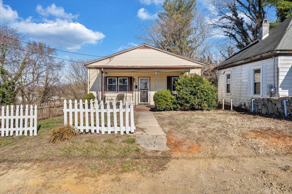 126 10 1/2 St, Roanoke, Virginia image 24