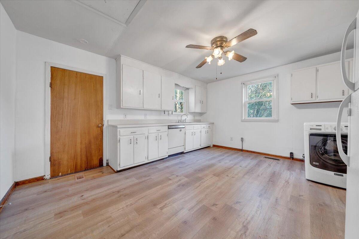 126 10 1/2 St, Roanoke, Virginia image 8