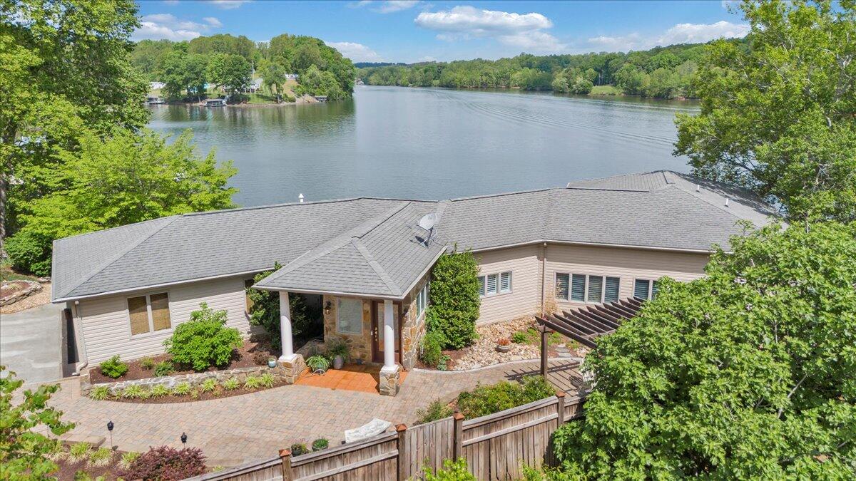 389 Blue Lake Rd, Union Hall, Virginia image 3