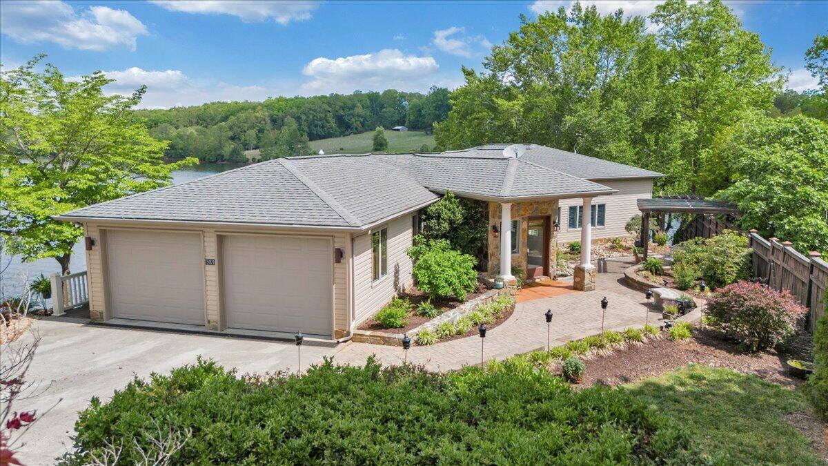 389 Blue Lake Rd, Union Hall, Virginia image 9