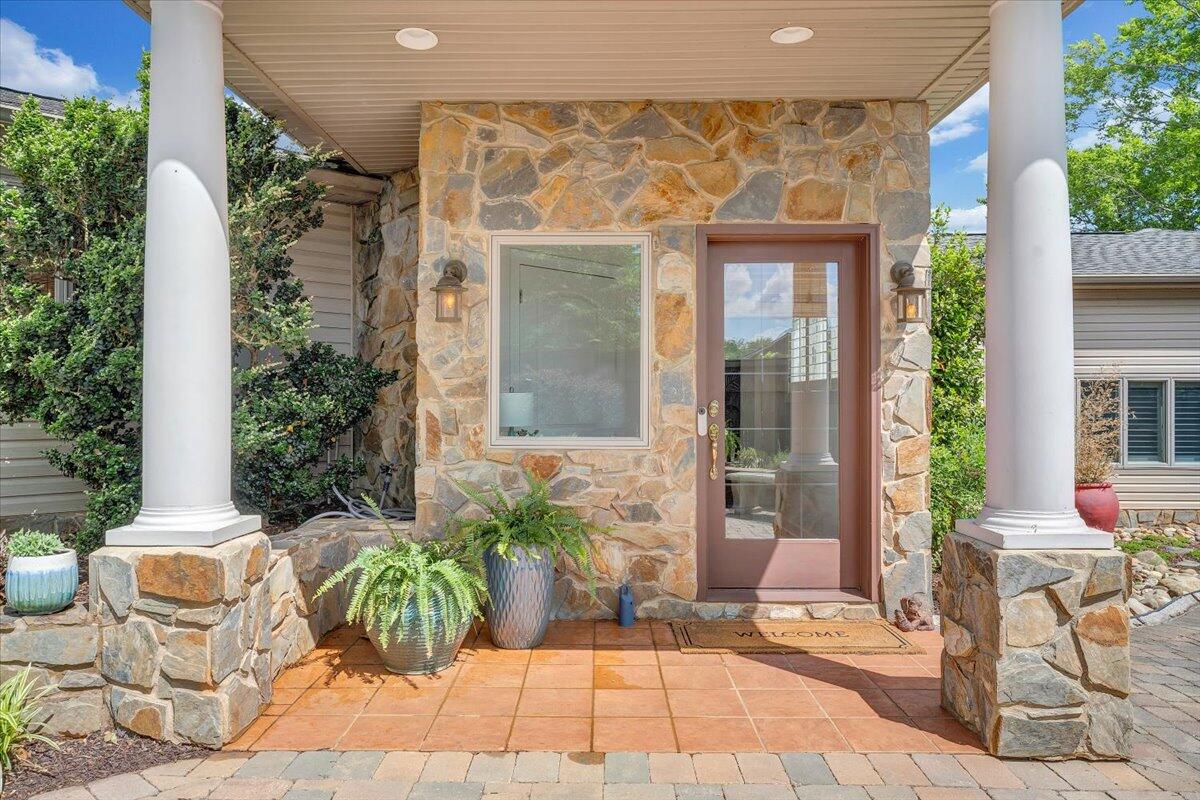 389 Blue Lake Rd, Union Hall, Virginia image 12