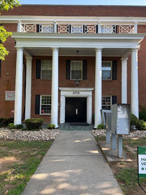 Apartment For Rent - 379 Highland Ave #304<br/> Roanoke City County, Roanoke, VA 24016