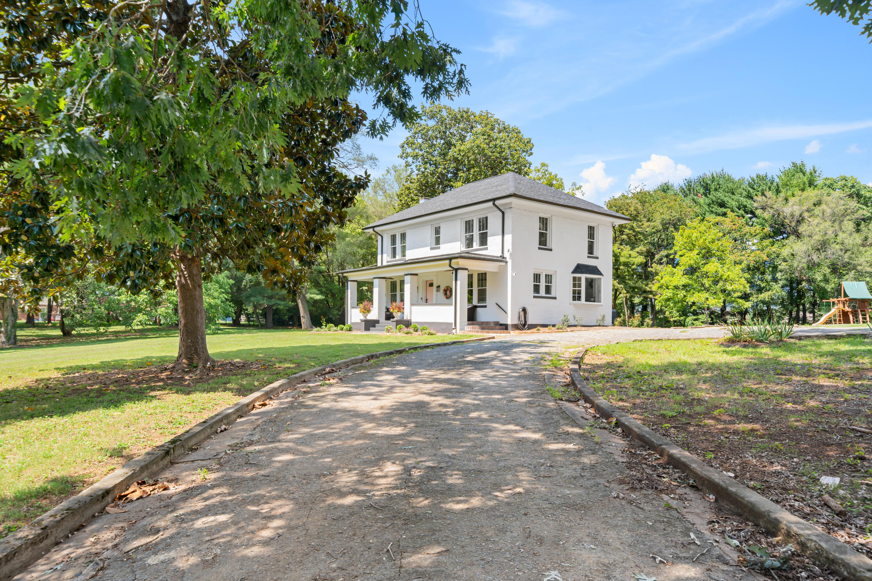 7919 Shadwell Dr, Roanoke, Ohio image 1