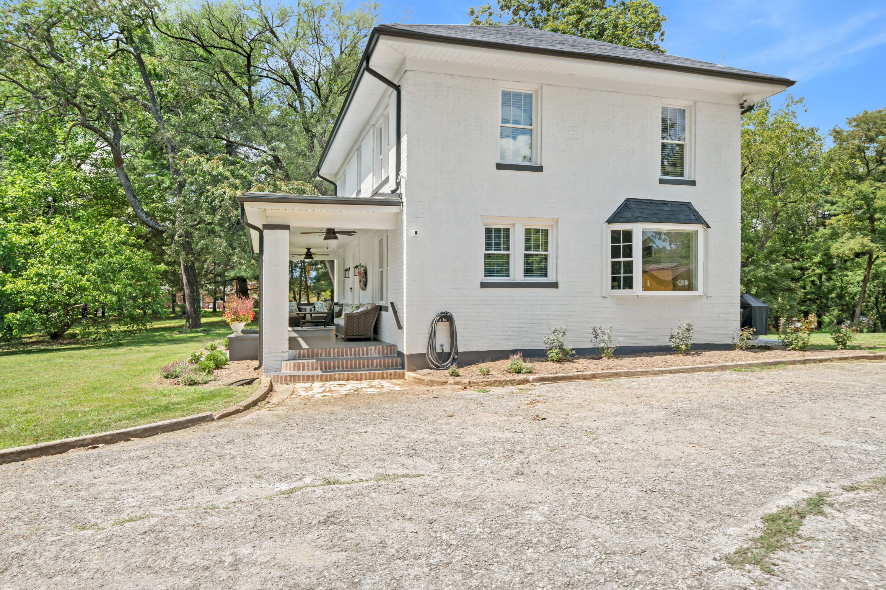 7919 Shadwell Dr, Roanoke, Ohio image 2