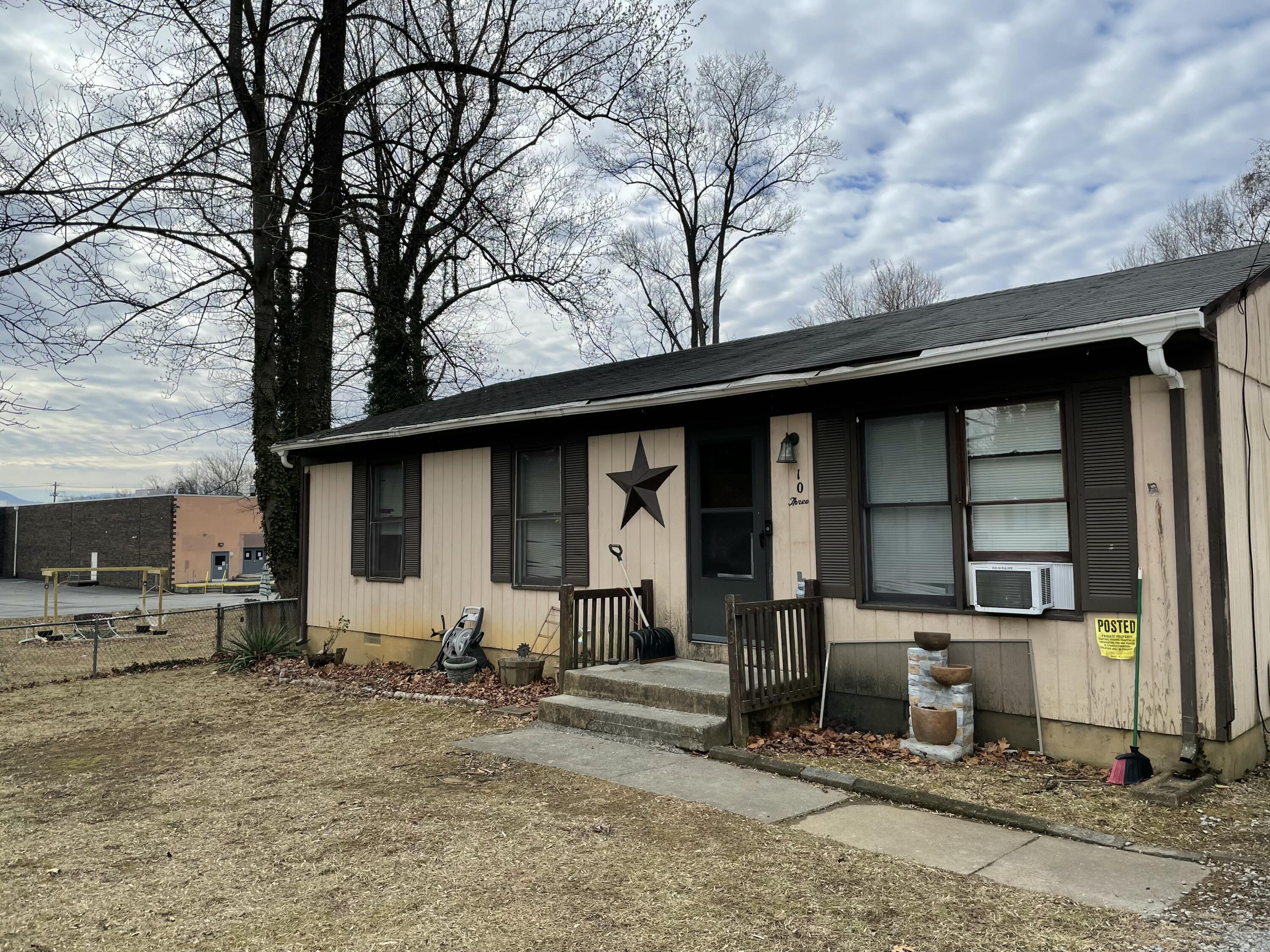 103 Ross St, Salem, Virginia image 2