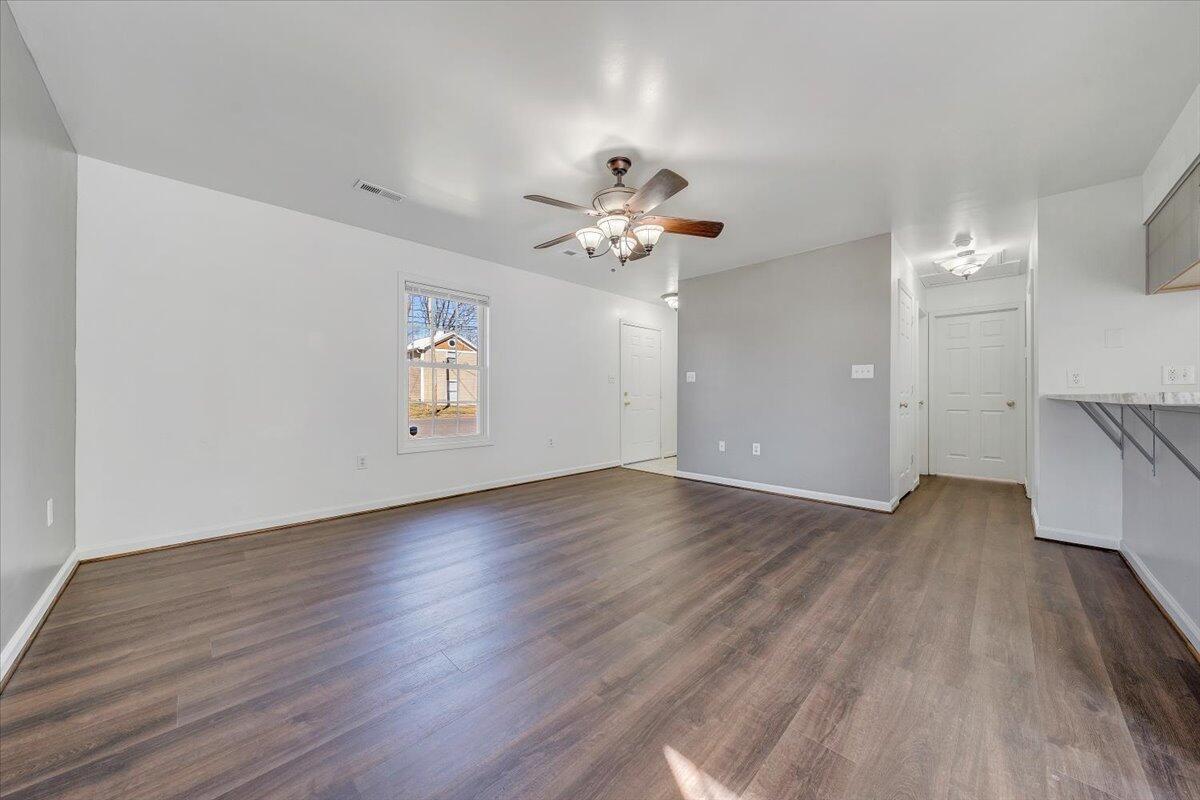 515 E Jackson Ave, Vinton, Virginia image 16