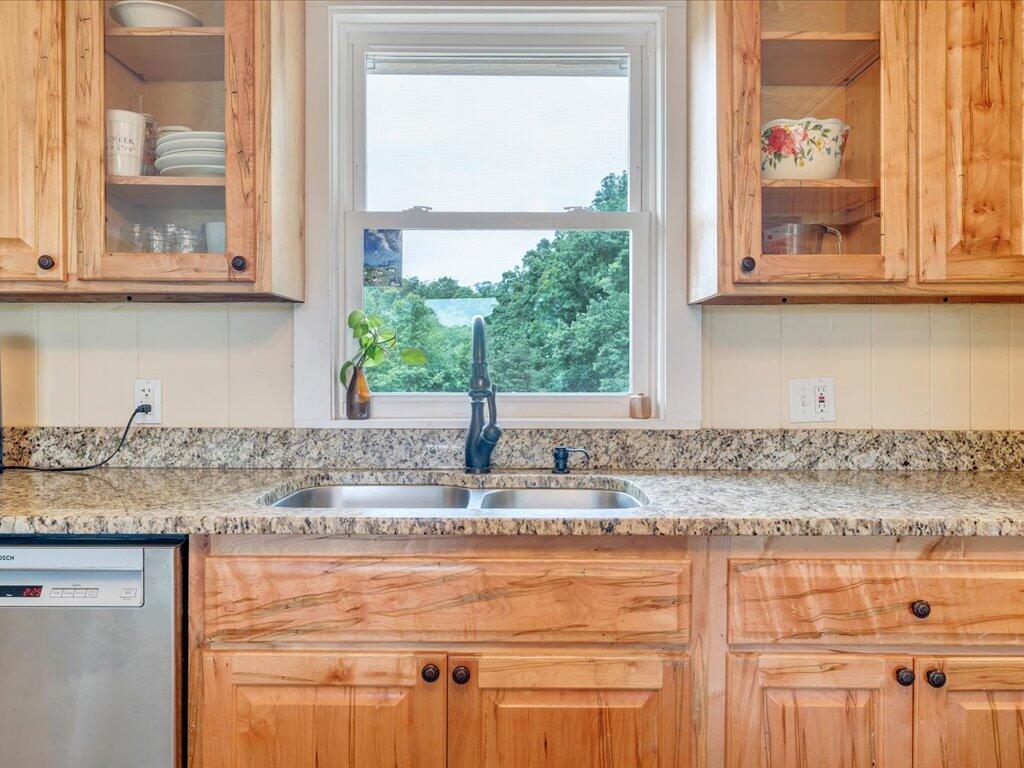 1185 County Line Rd, Bassett, Ohio image 15