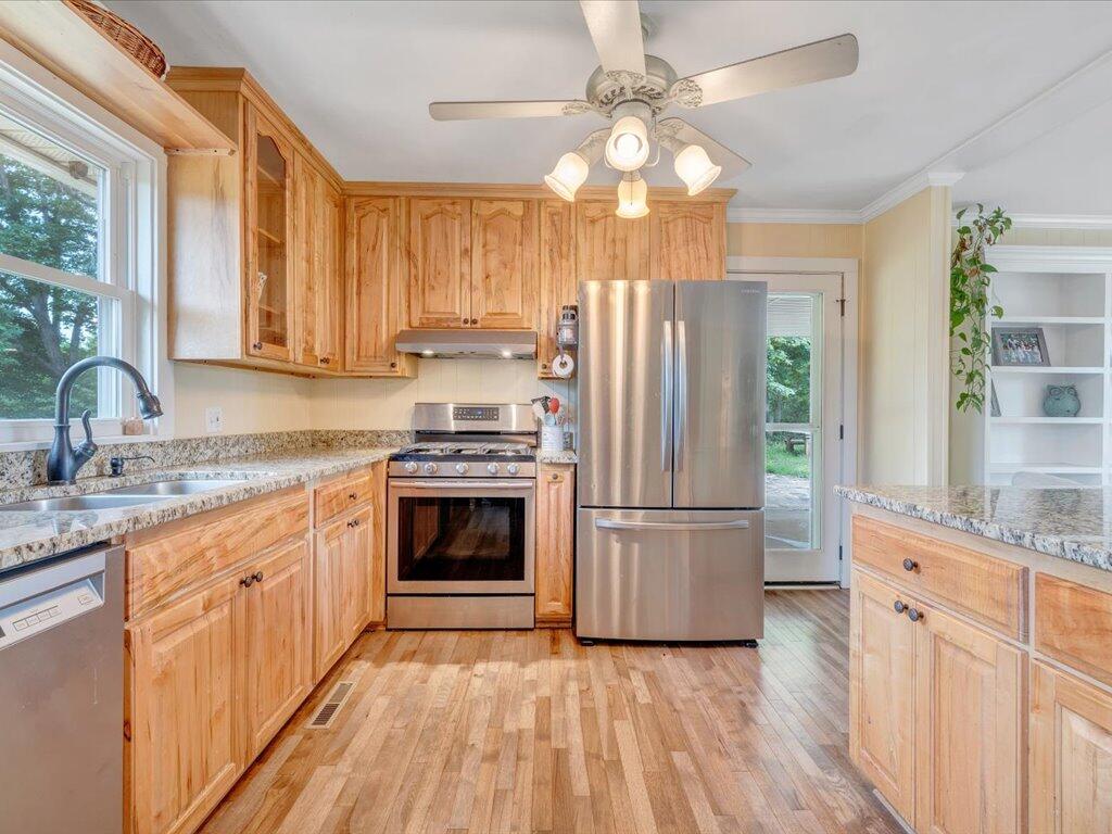 1185 County Line Rd, Bassett, Ohio image 12