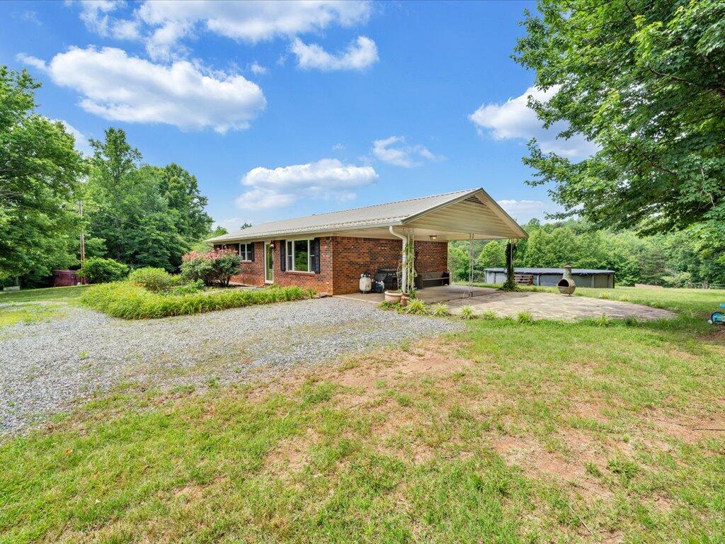 1185 County Line Rd, Bassett, Ohio image 47