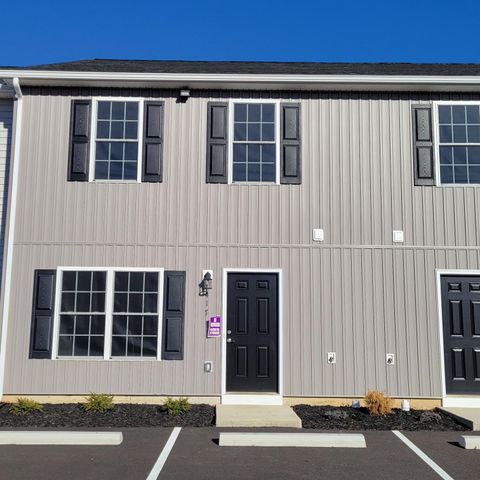 Townhouse For Sale - 417 N Washington Ave #8<br/> Pulaski County, Pulaski, VA 24301