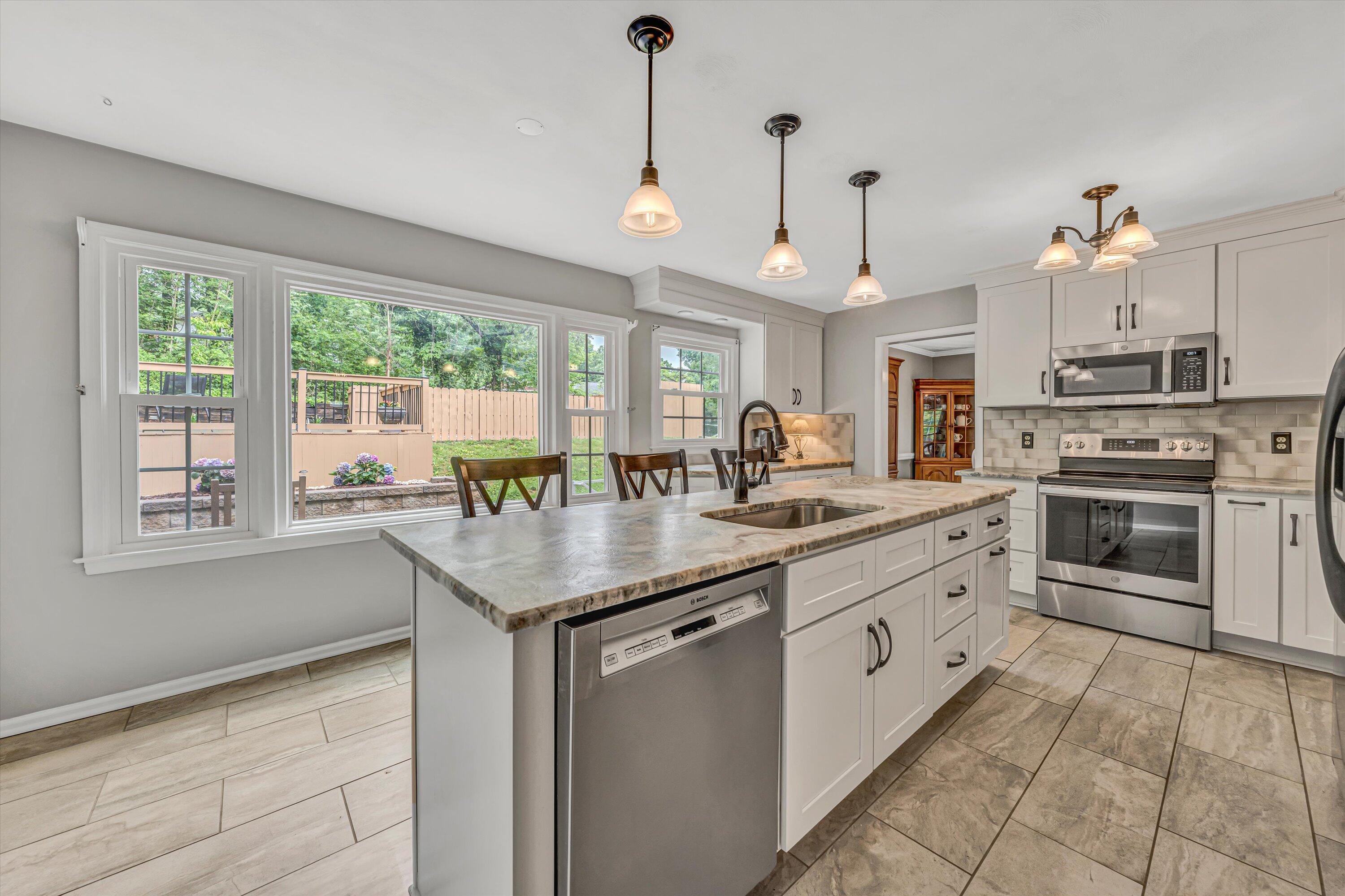 2716 Bobolink Ln, Roanoke, Virginia image 16