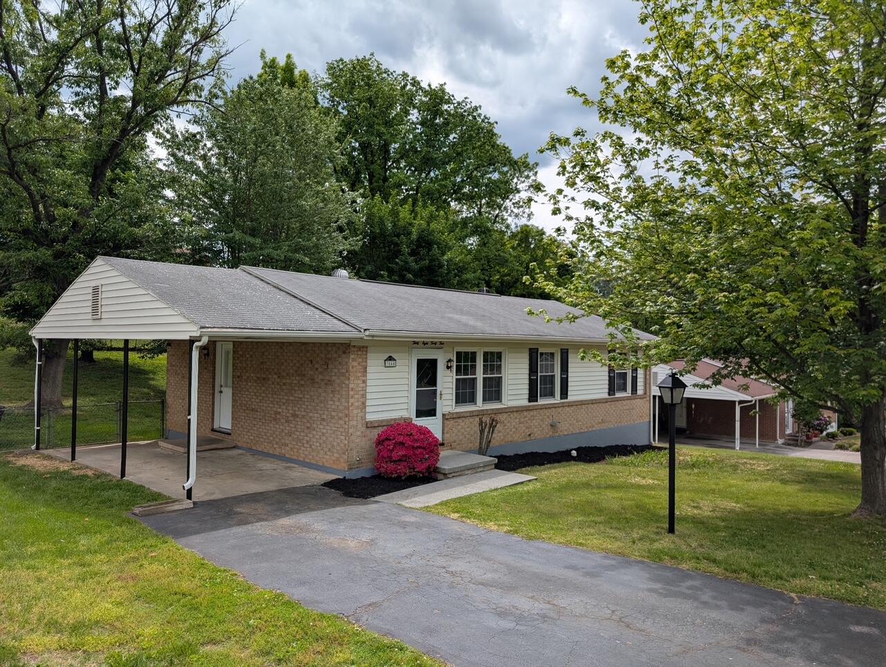 3844 Old Stevens Rd, Roanoke, Virginia image 1