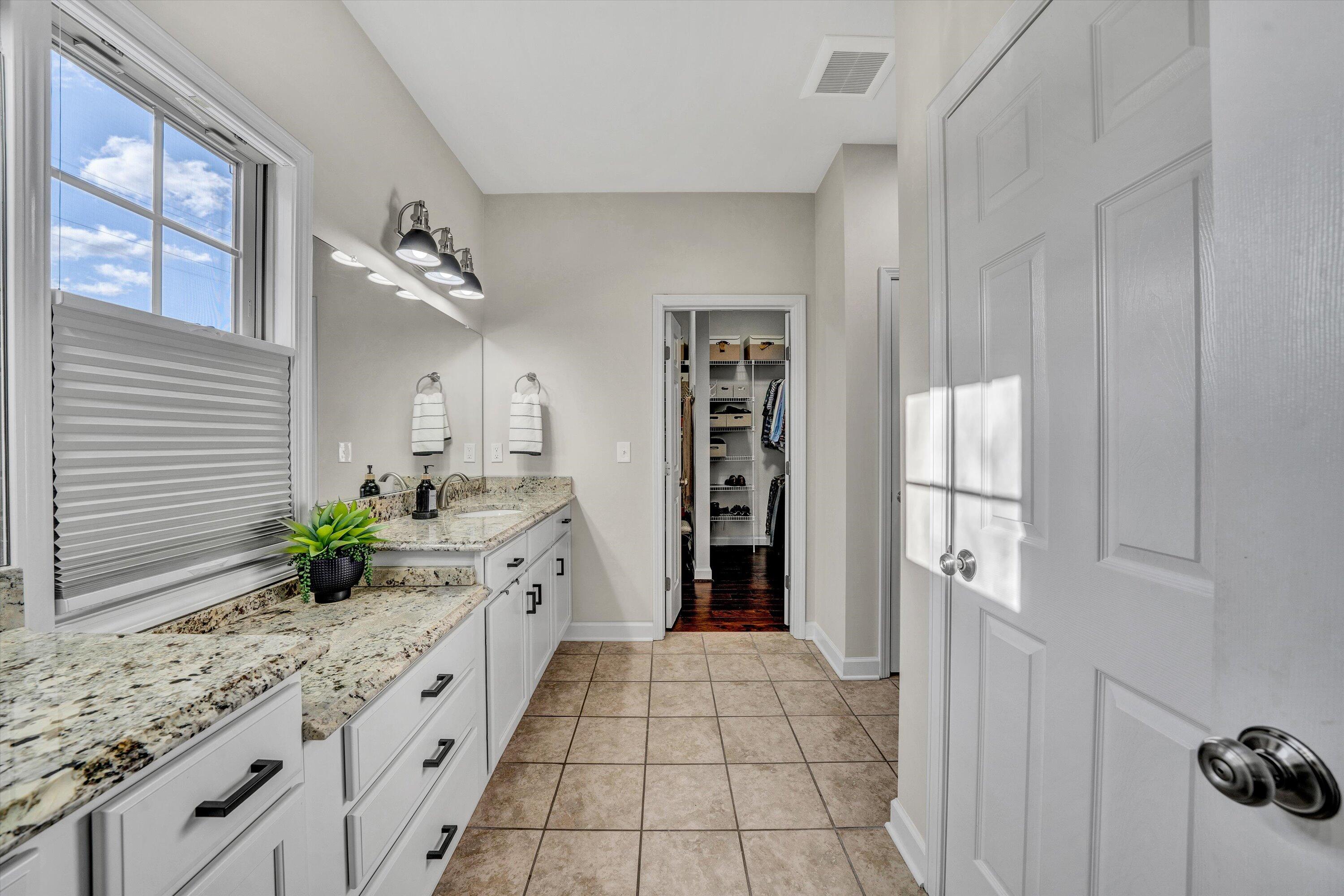 102 North Oaks Dr, Salem, Virginia image 25