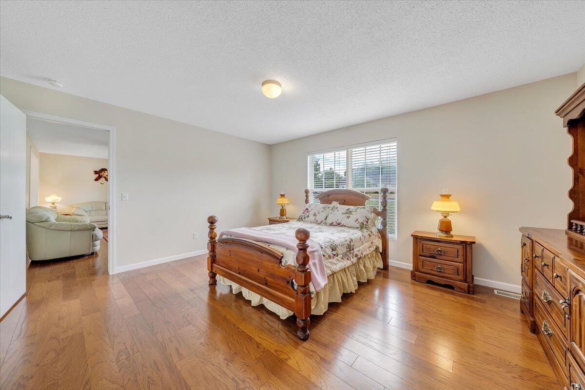 1169 Cinnamon Ridge Rd, Moneta, Virginia image 17