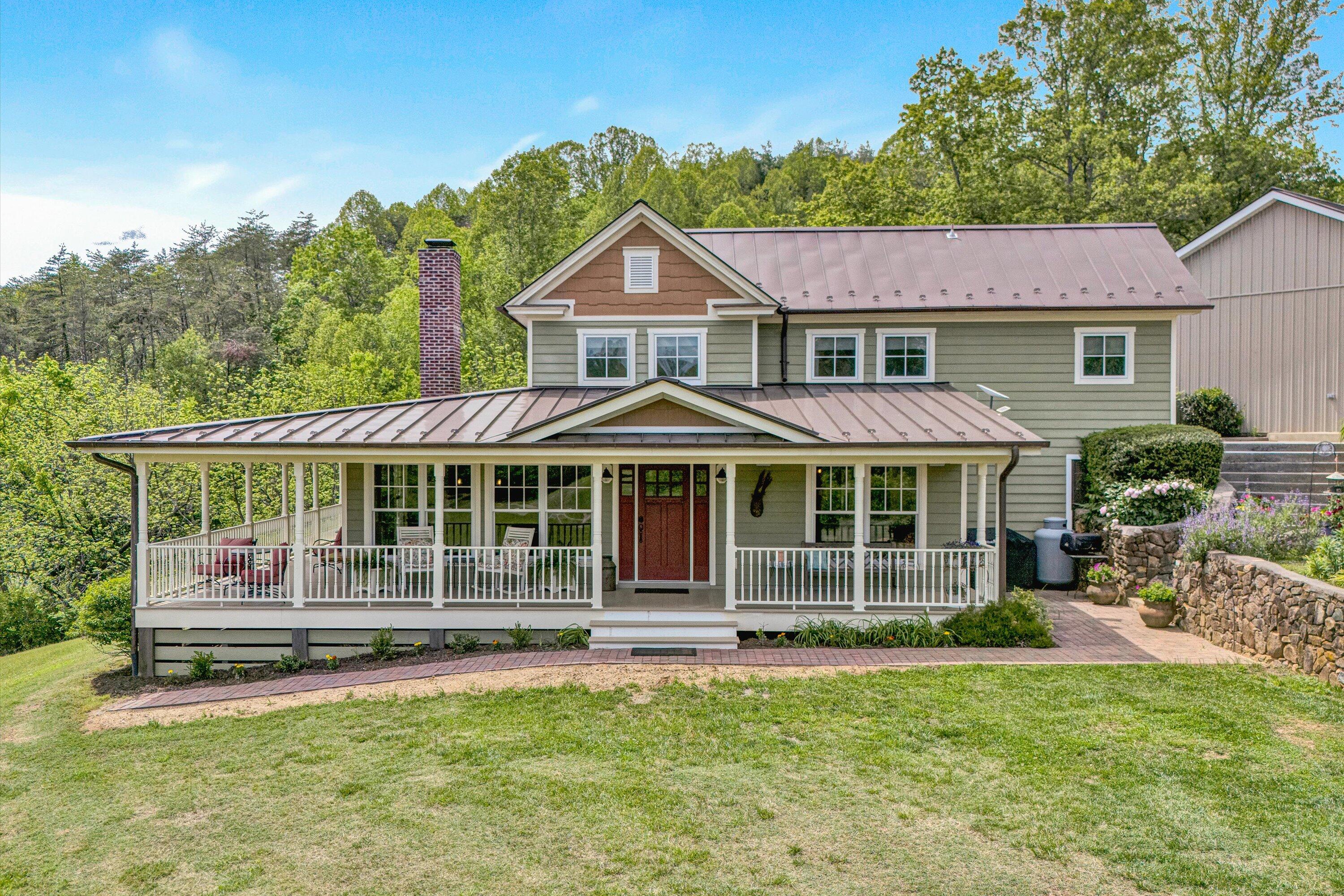 Hardy, Virginia 24101, United States, 4 Bedrooms Bedrooms, ,3 BathroomsBathrooms,Residential,Pending,127019