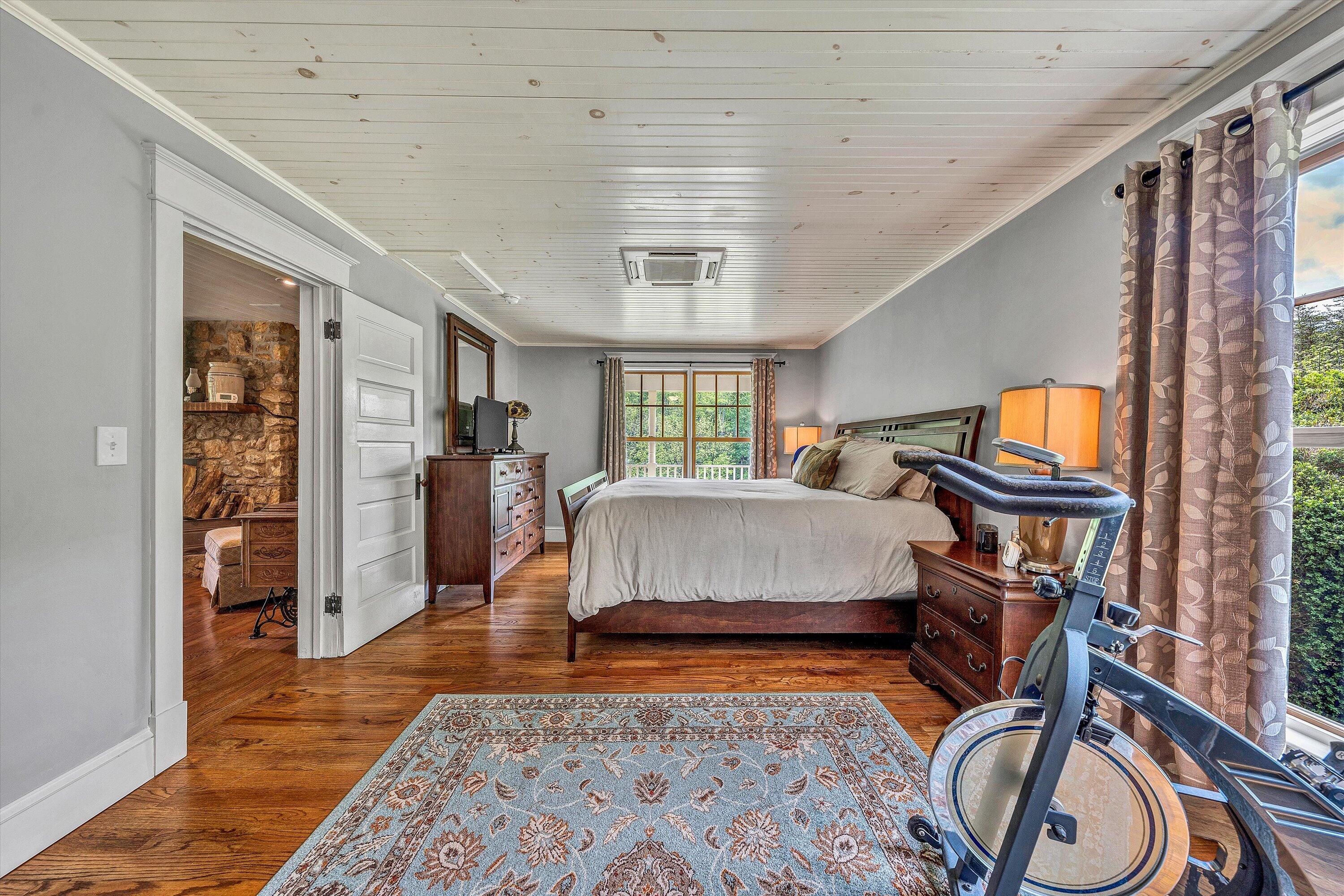 Hardy, Virginia 24101, United States, 4 Bedrooms Bedrooms, ,3 BathroomsBathrooms,Residential,Pending,127019