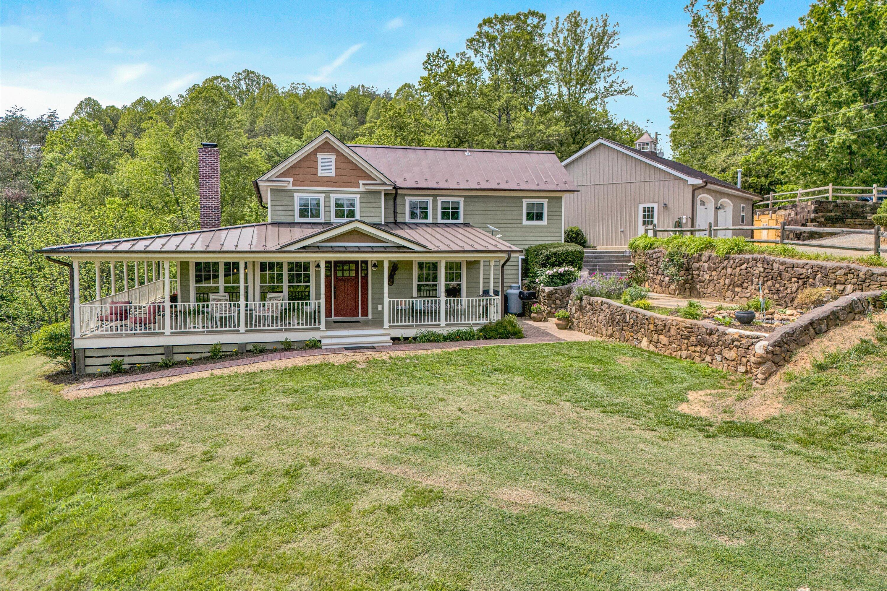 Hardy, Virginia 24101, United States, 4 Bedrooms Bedrooms, ,3 BathroomsBathrooms,Residential,Pending,127019