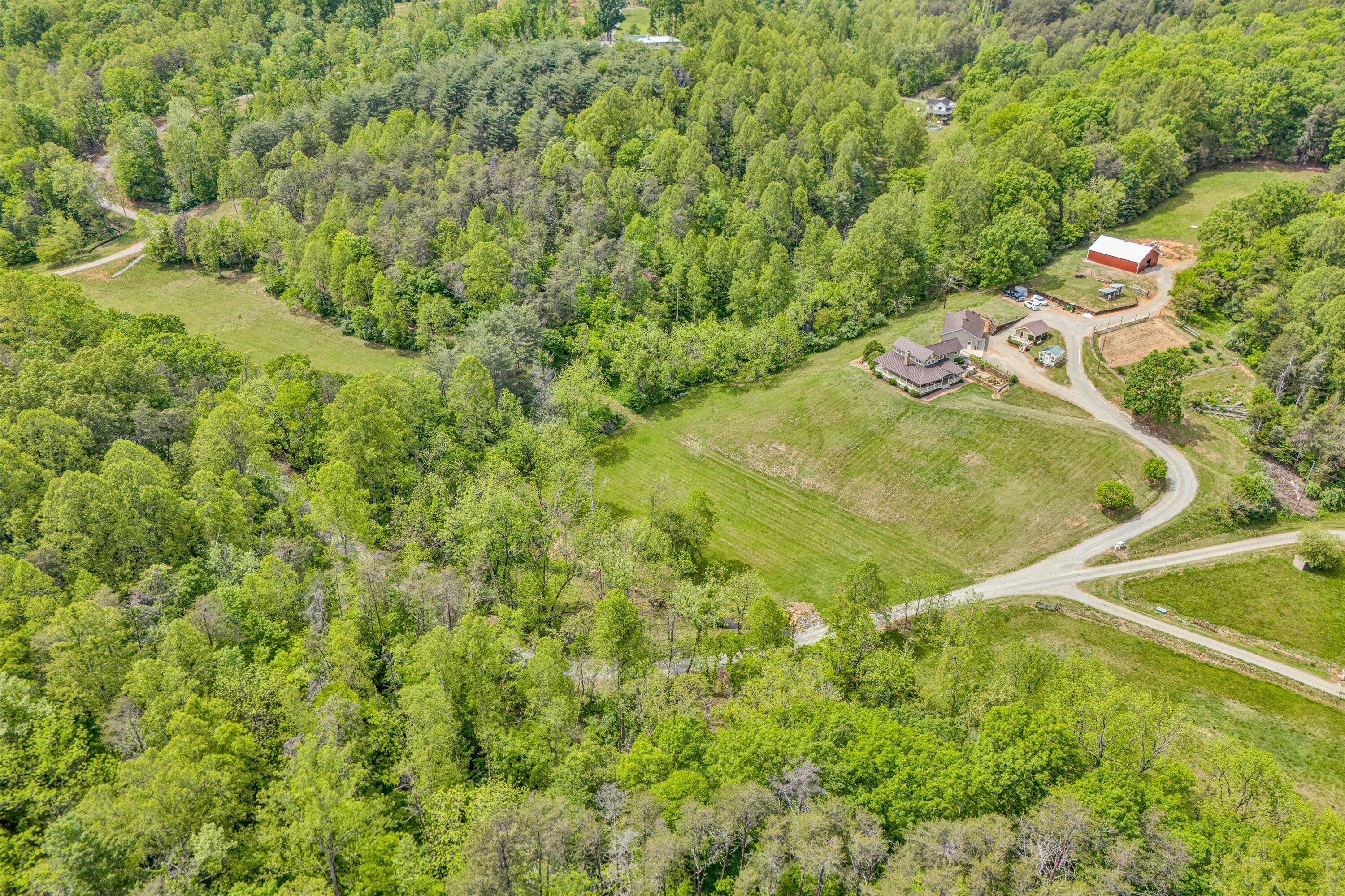 Hardy, Virginia 24101, United States, 4 Bedrooms Bedrooms, ,3 BathroomsBathrooms,Residential,Pending,127019