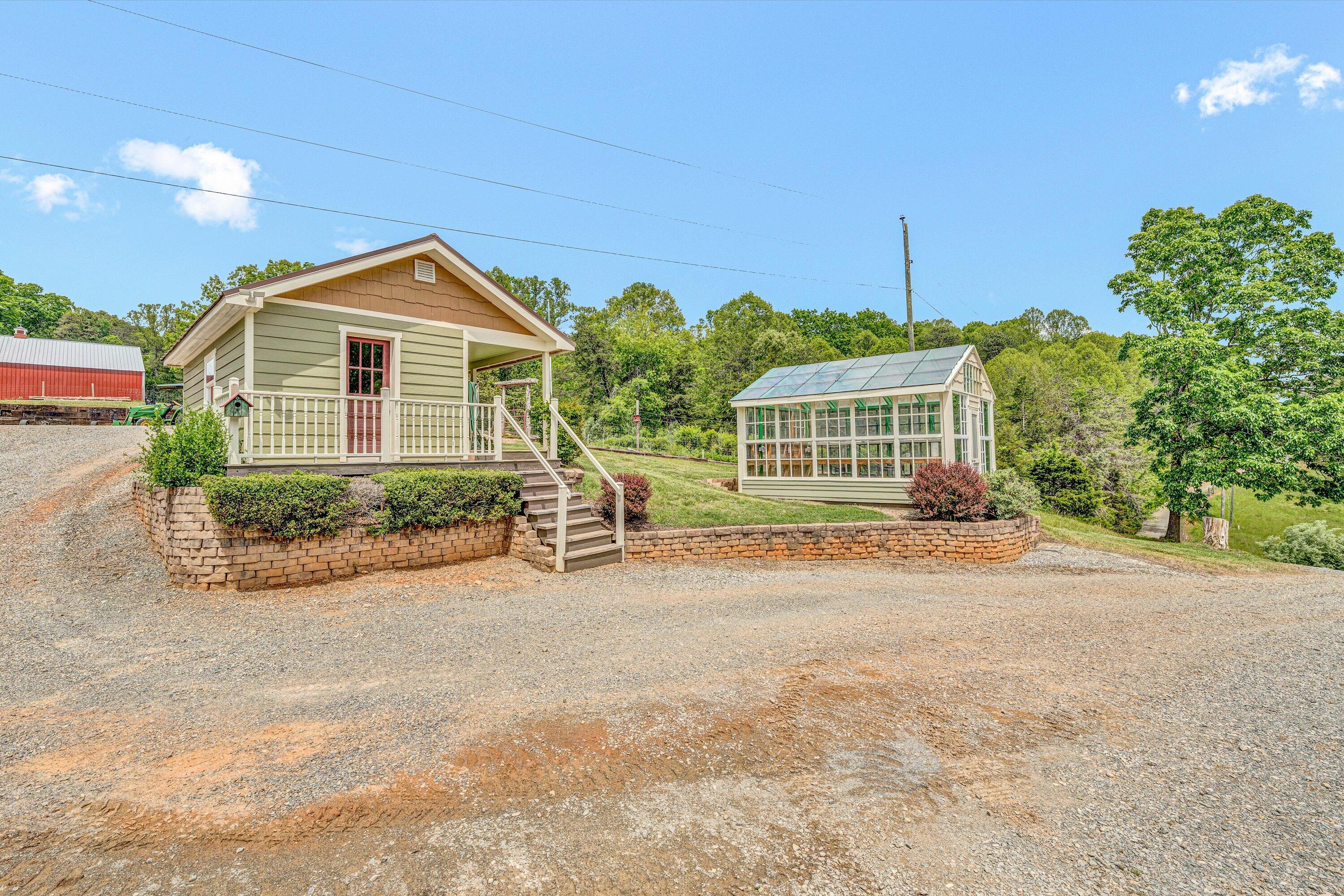Hardy, Virginia 24101, United States, 4 Bedrooms Bedrooms, ,3 BathroomsBathrooms,Residential,Pending,127019