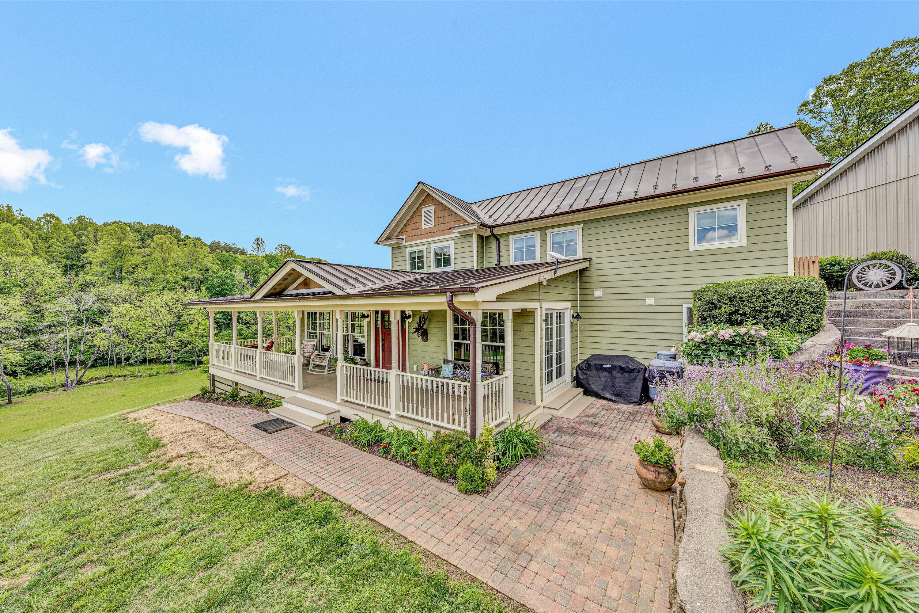 Hardy, Virginia 24101, United States, 4 Bedrooms Bedrooms, ,3 BathroomsBathrooms,Residential,Pending,127019