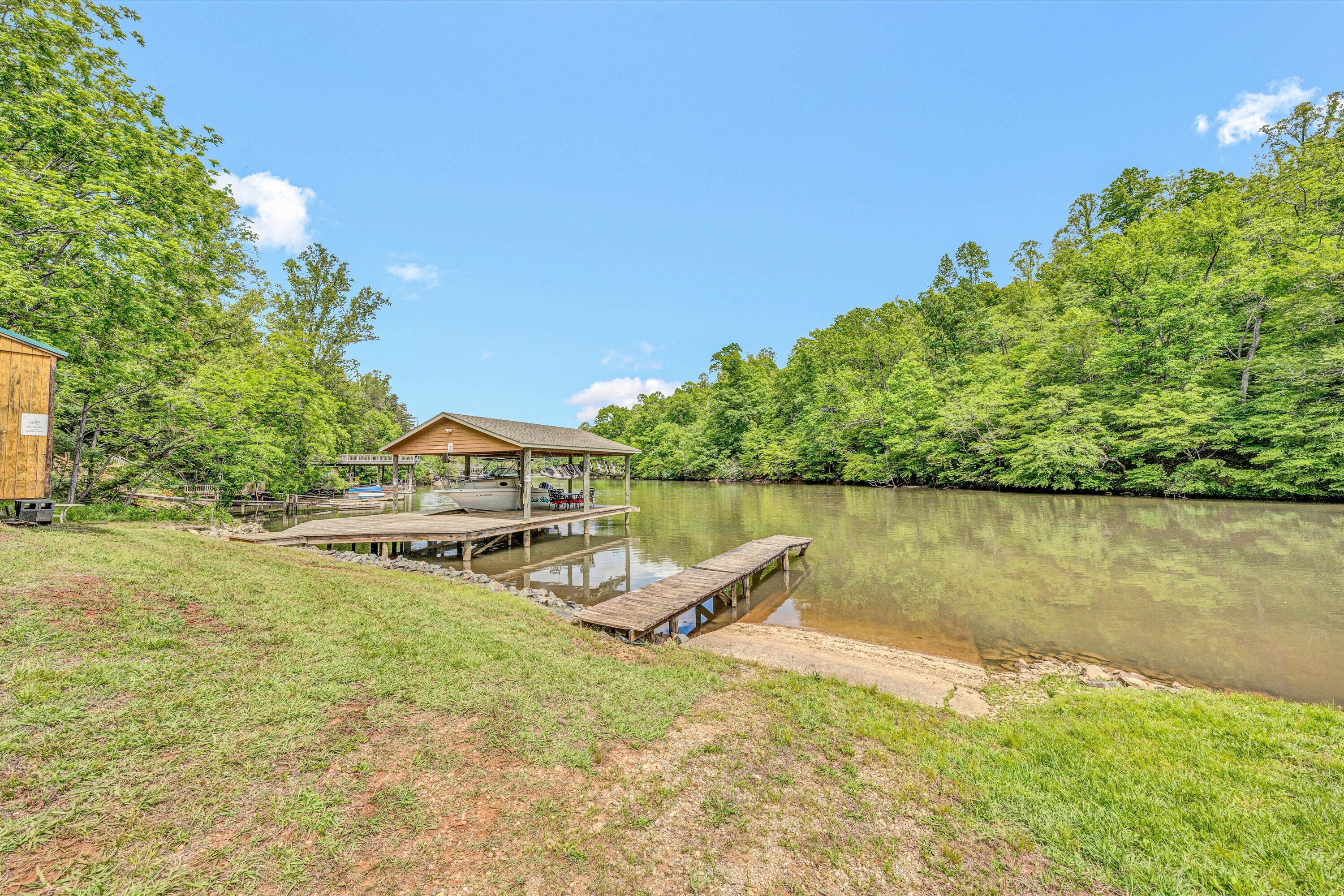Hardy, Virginia 24101, United States, 4 Bedrooms Bedrooms, ,3 BathroomsBathrooms,Residential,Pending,127019