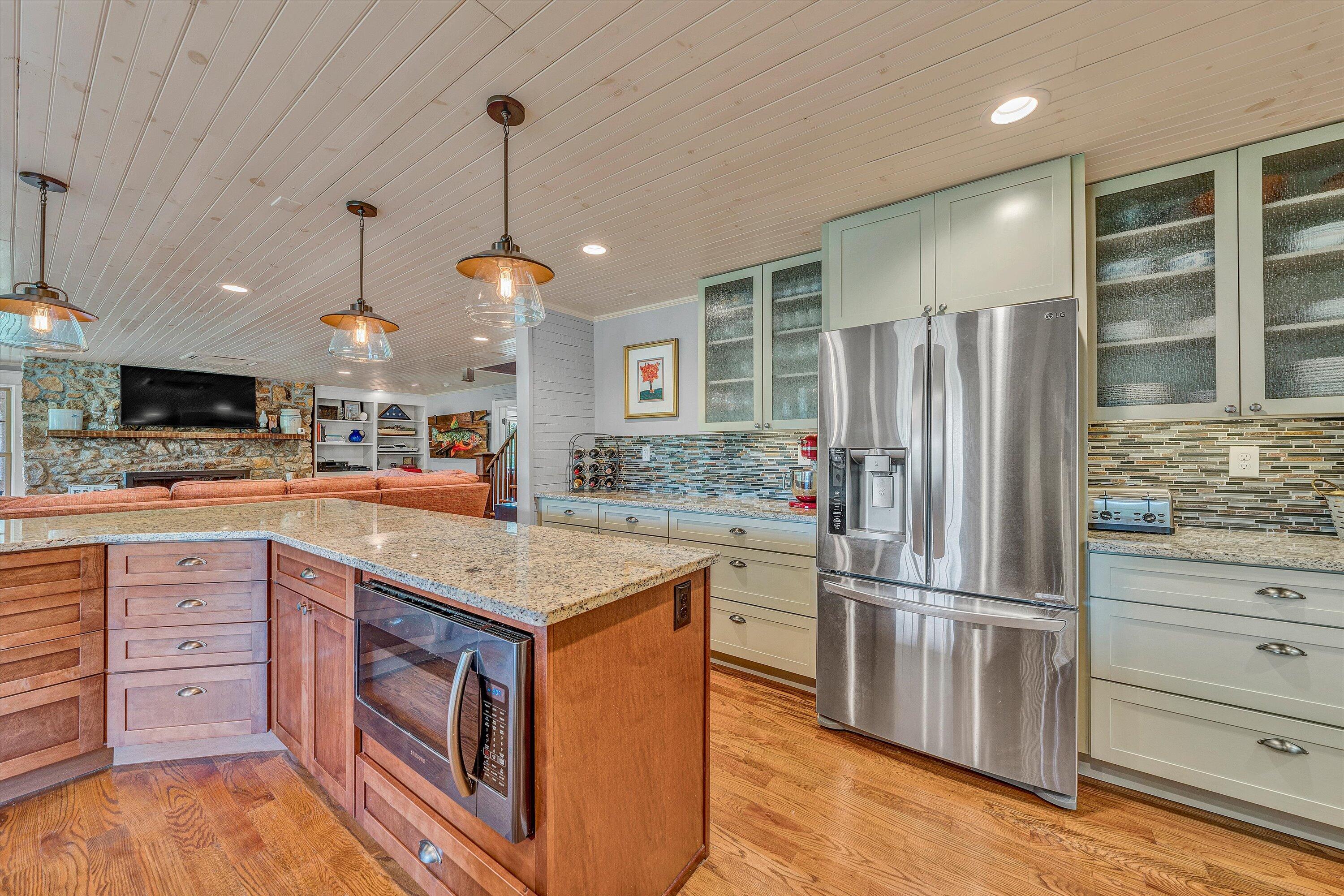 Hardy, Virginia 24101, United States, 4 Bedrooms Bedrooms, ,3 BathroomsBathrooms,Residential,Pending,127019